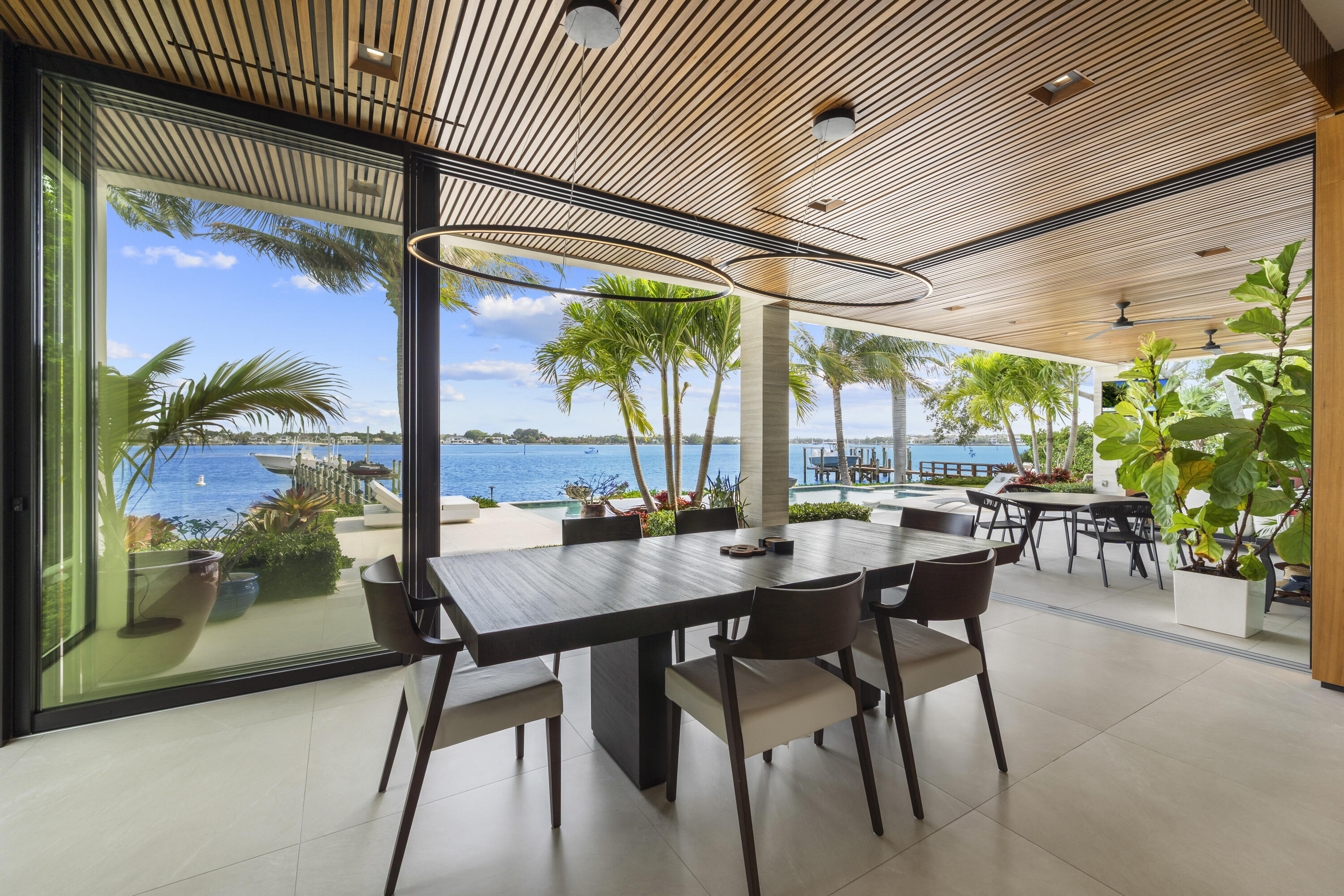 ANCHORAGE POINT - Residential