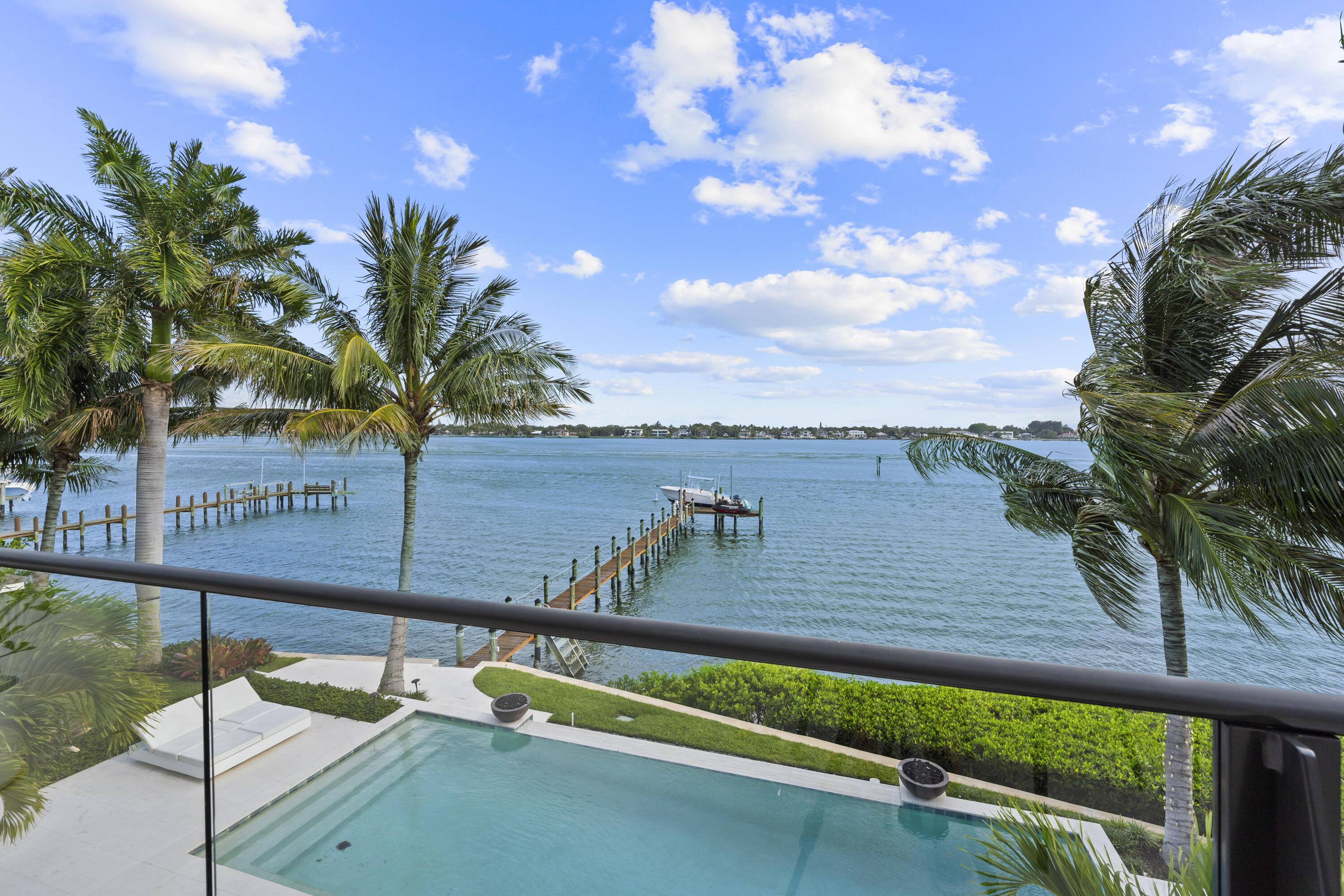 ANCHORAGE POINT - Residential