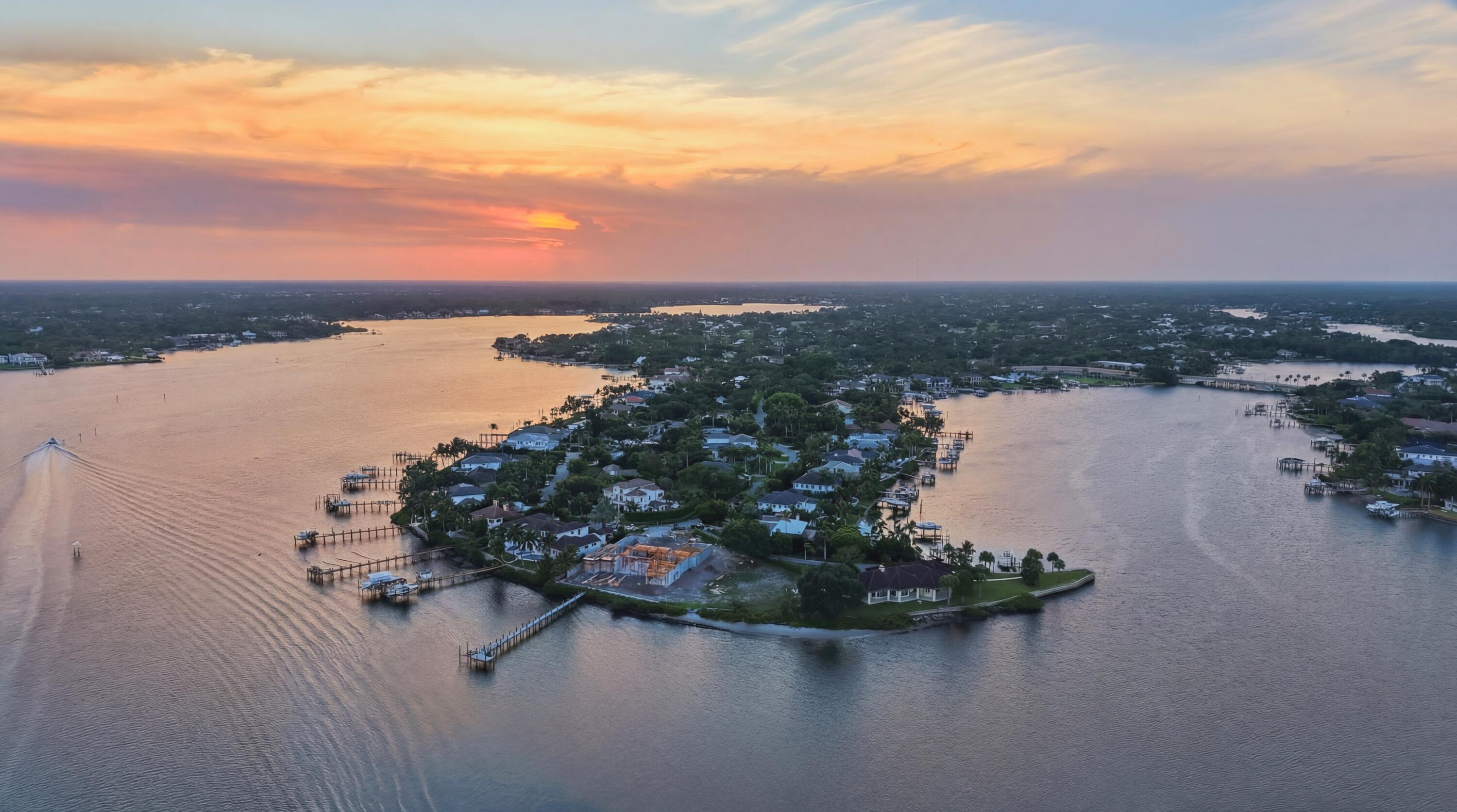 ANCHORAGE POINT - Residential