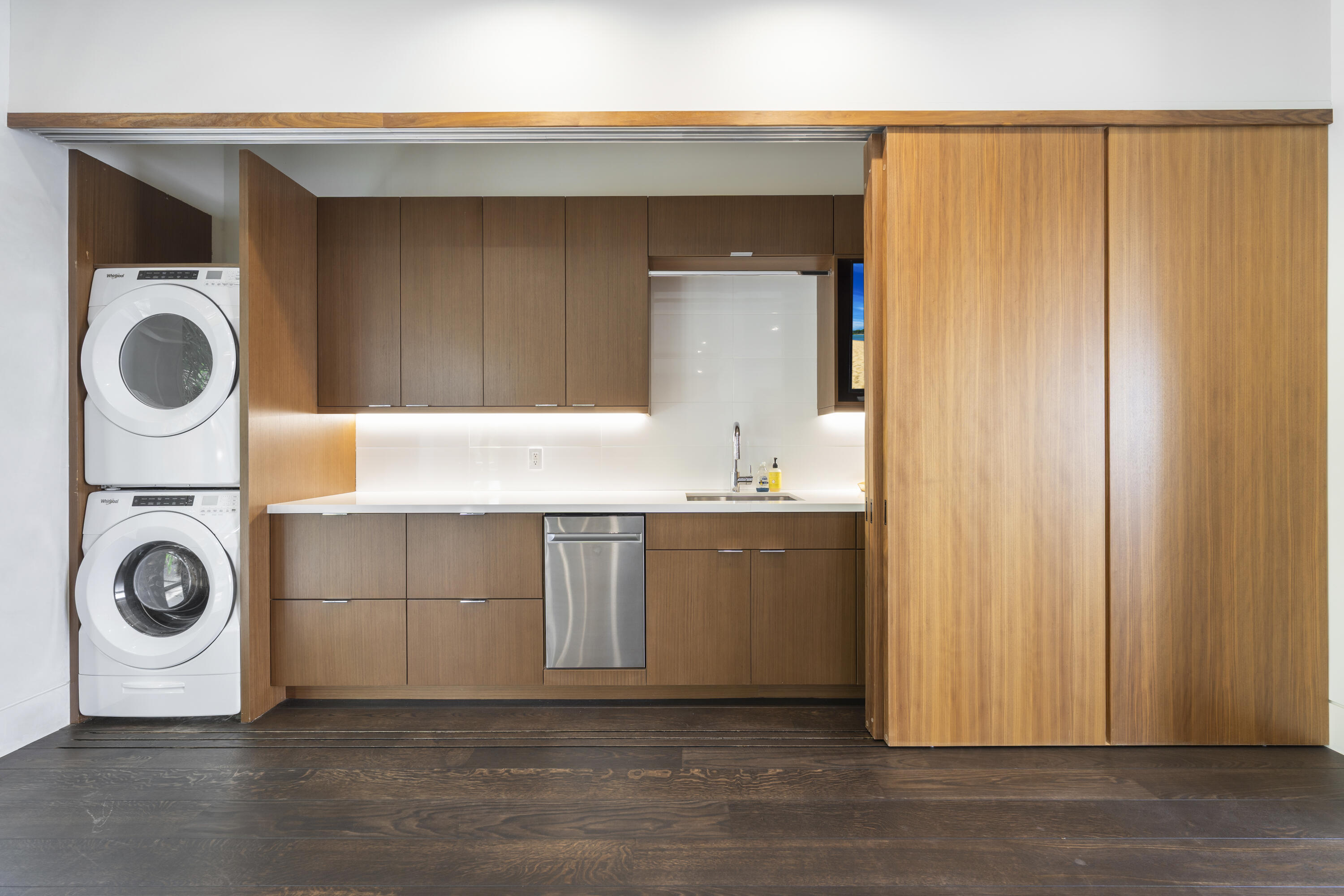 ANCHORAGE POINT - Residential