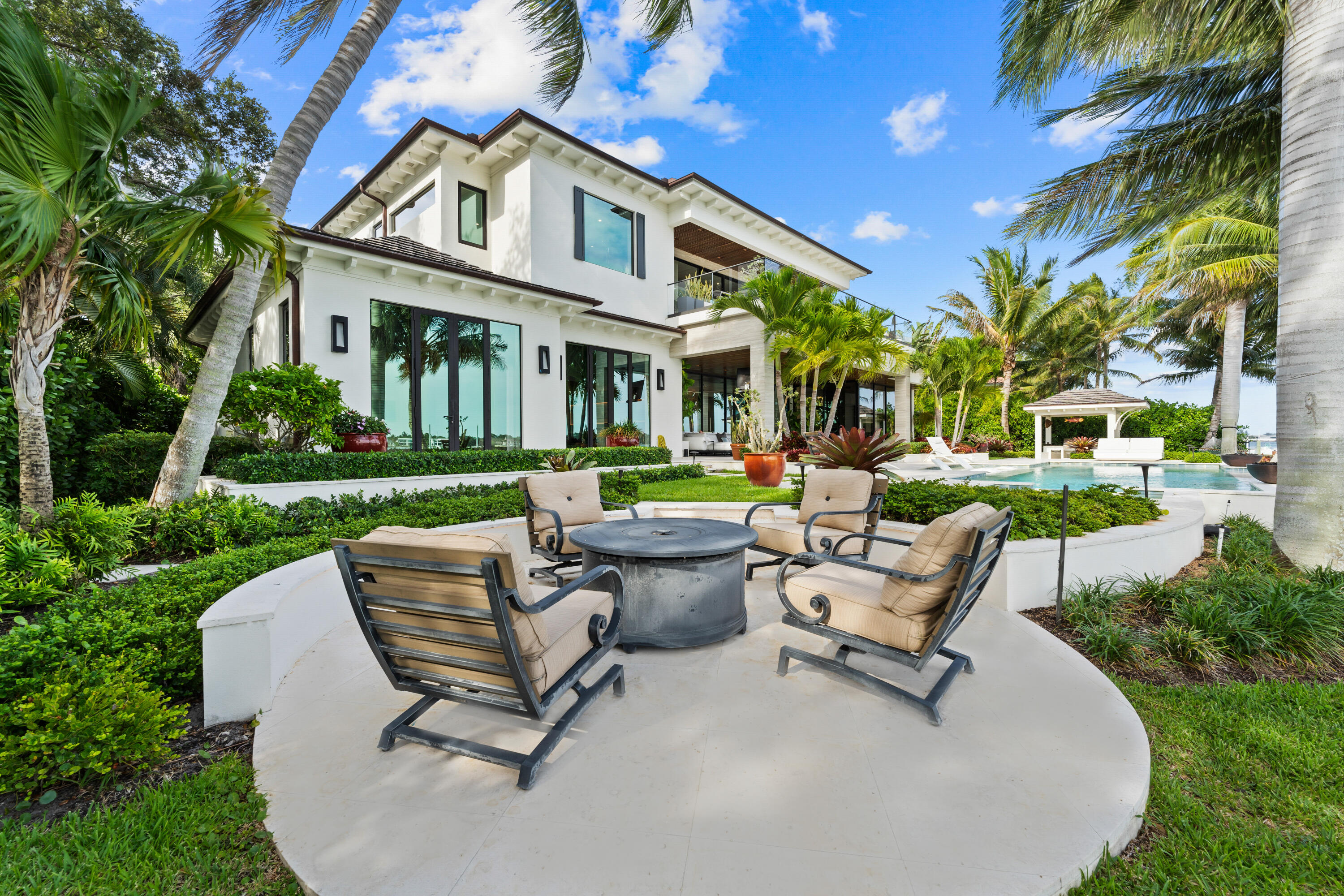 ANCHORAGE POINT - Residential