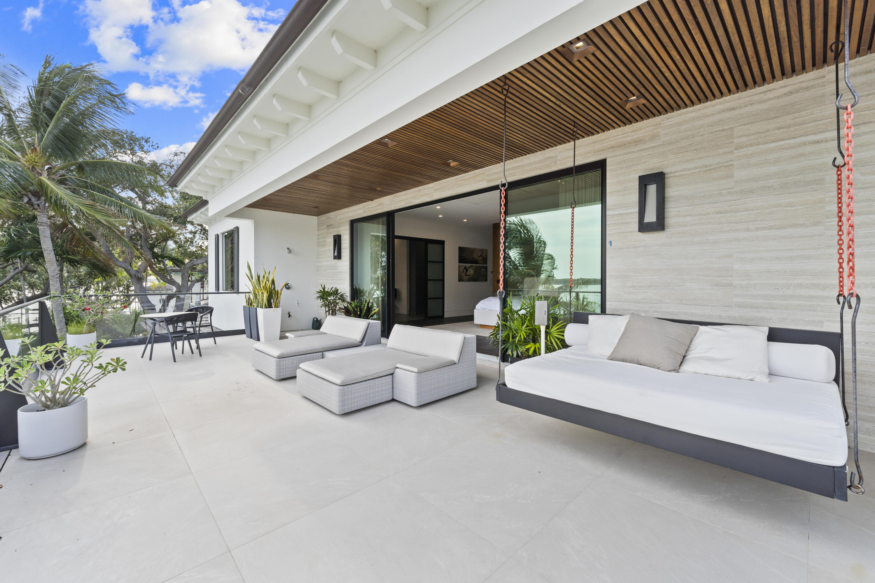 ANCHORAGE POINT - Residential