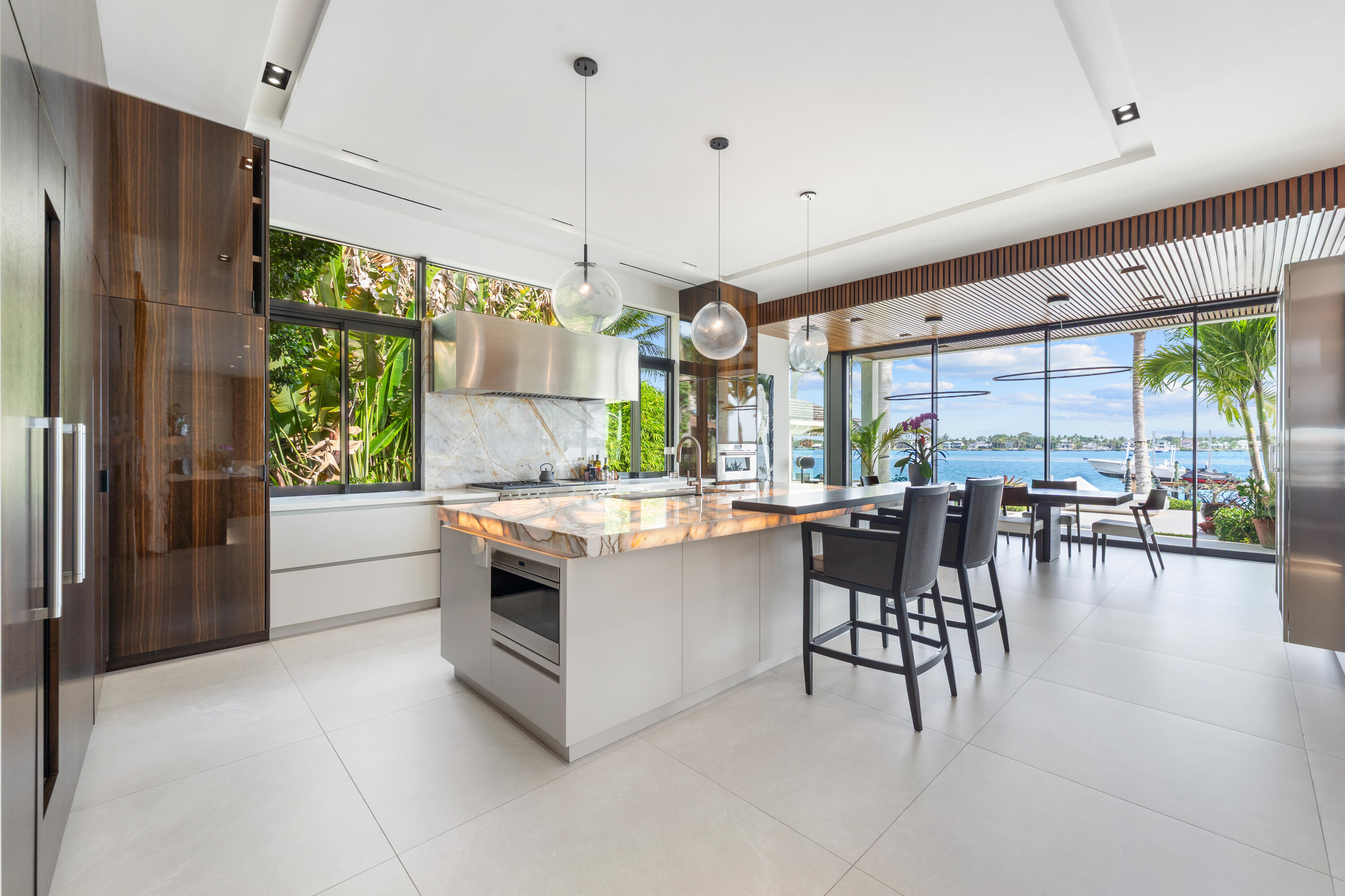 ANCHORAGE POINT - Residential