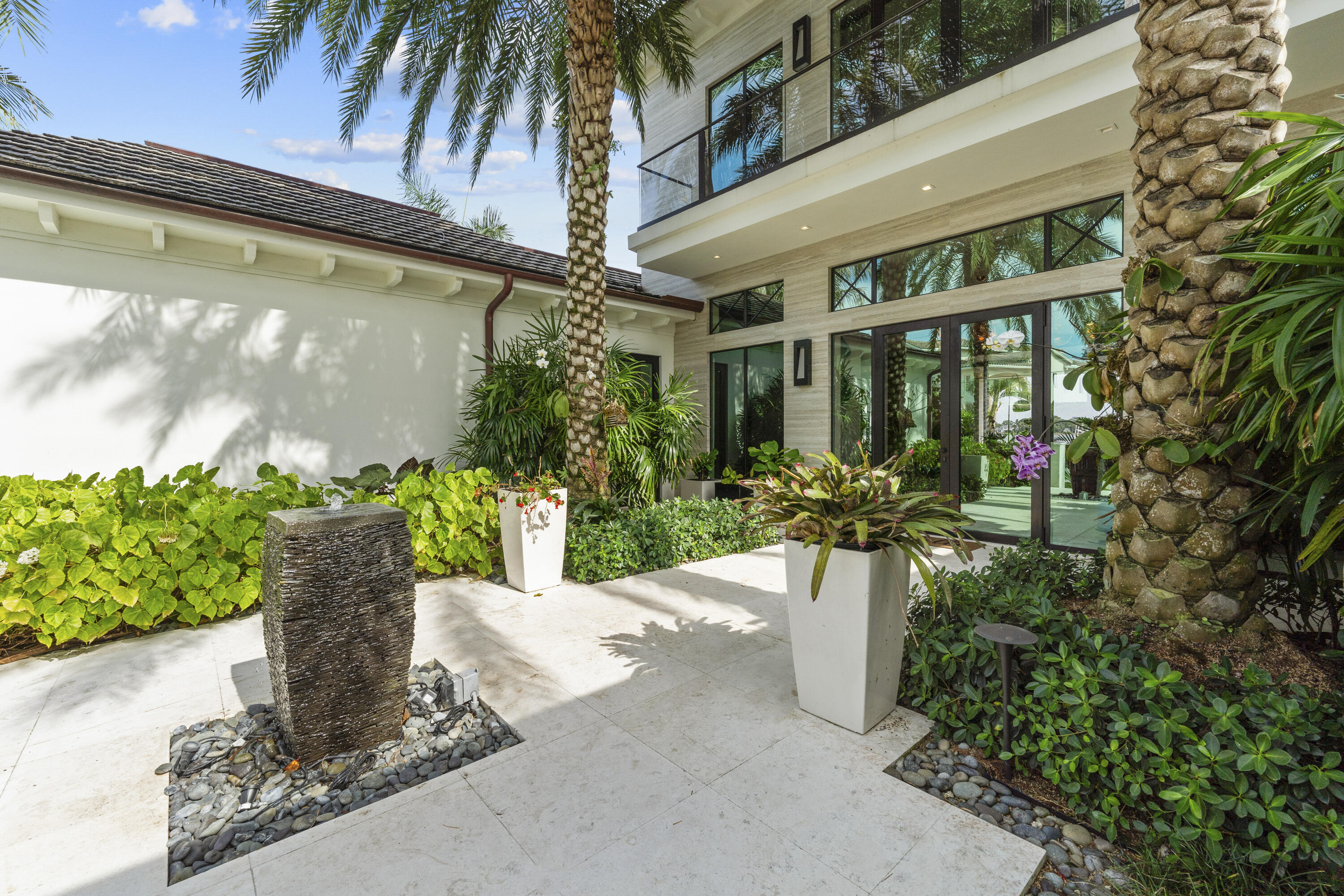 ANCHORAGE POINT - Residential