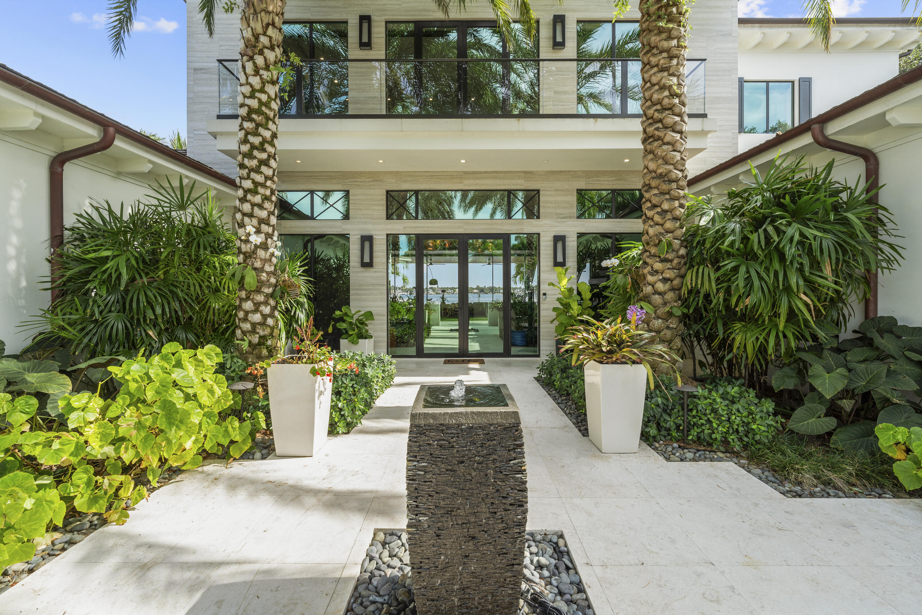 ANCHORAGE POINT - Residential