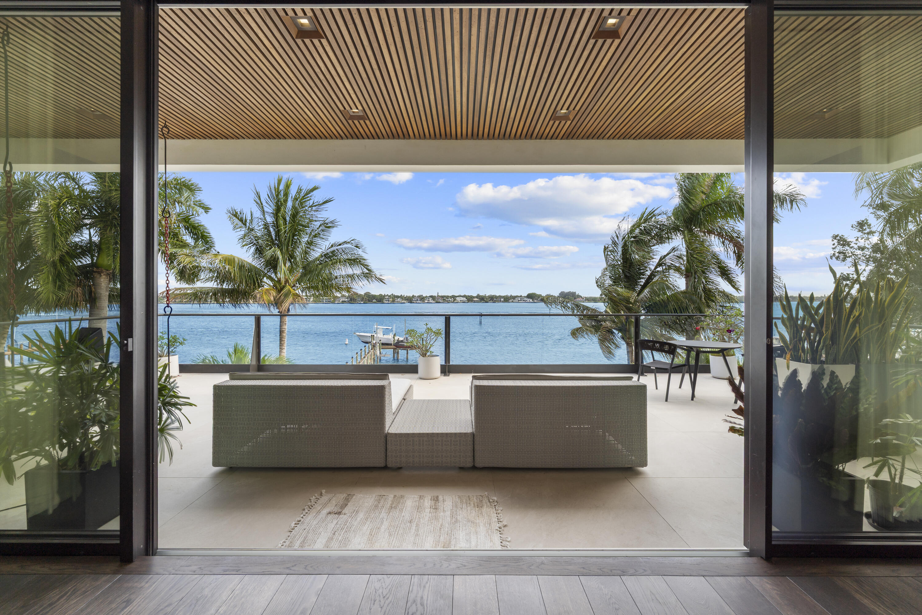 ANCHORAGE POINT - Residential