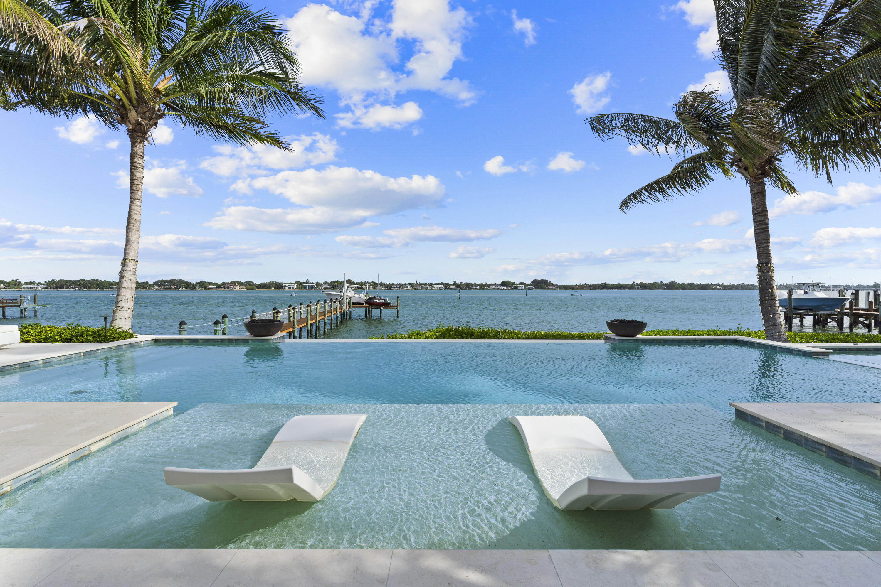 ANCHORAGE POINT - Residential