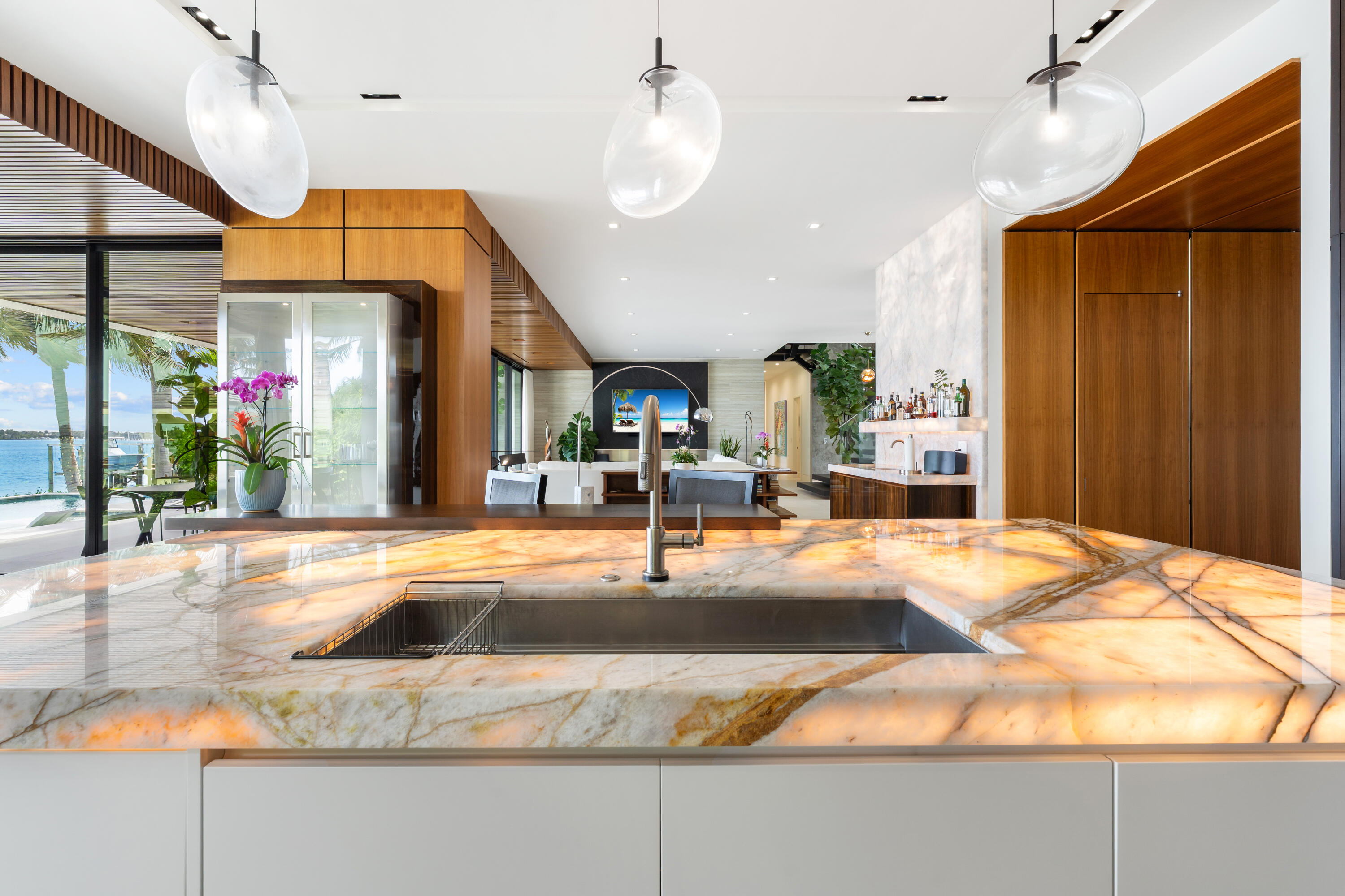 ANCHORAGE POINT - Residential