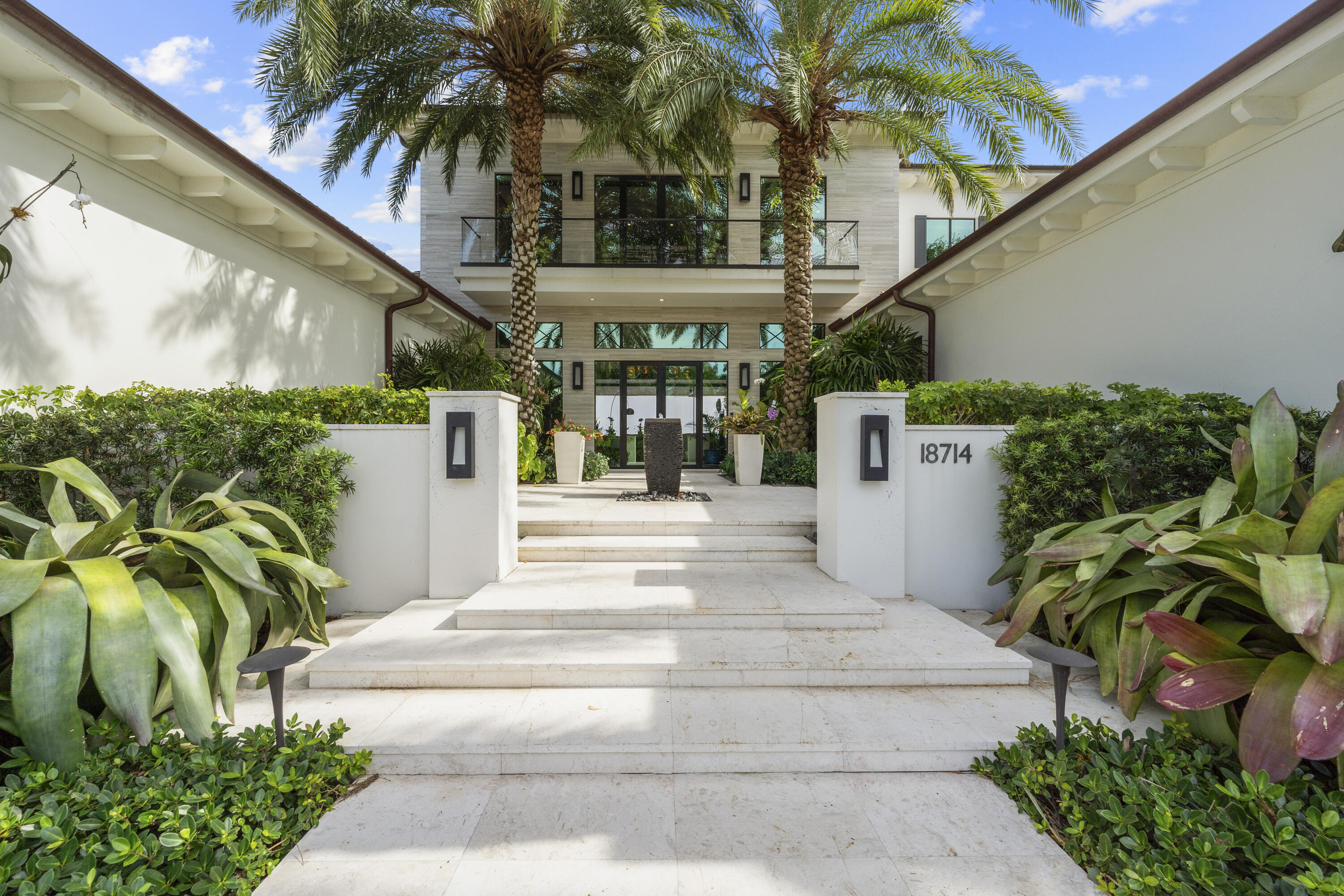 ANCHORAGE POINT - Residential