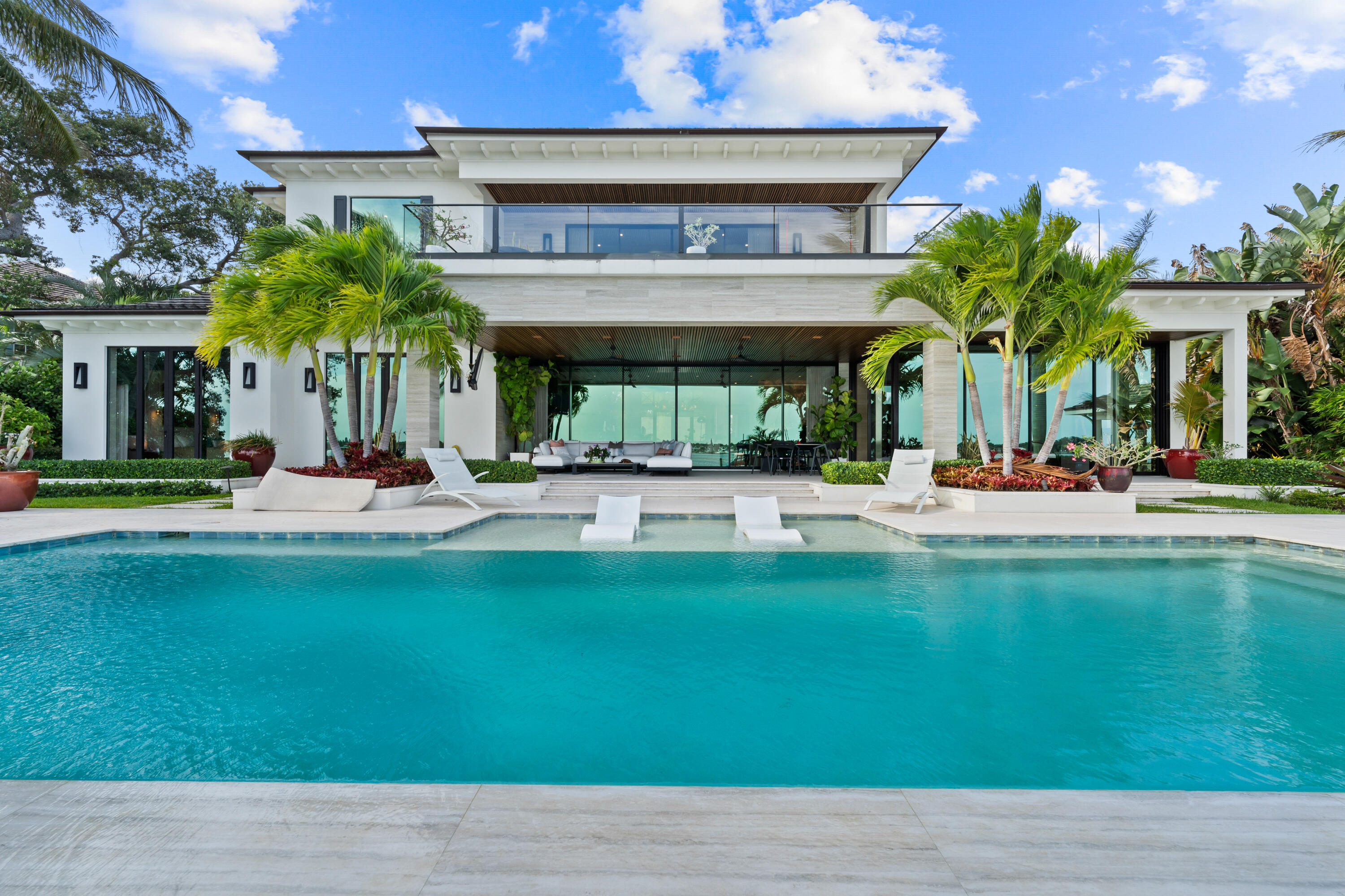 ANCHORAGE POINT - Residential
