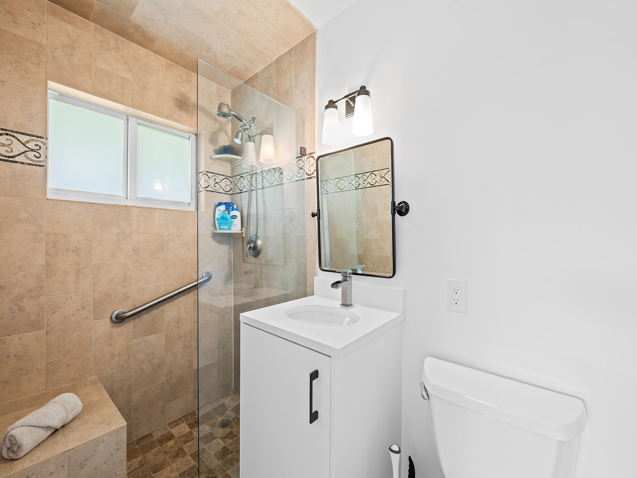 CORAL KEY VILLAS 2ND SEC - Residential