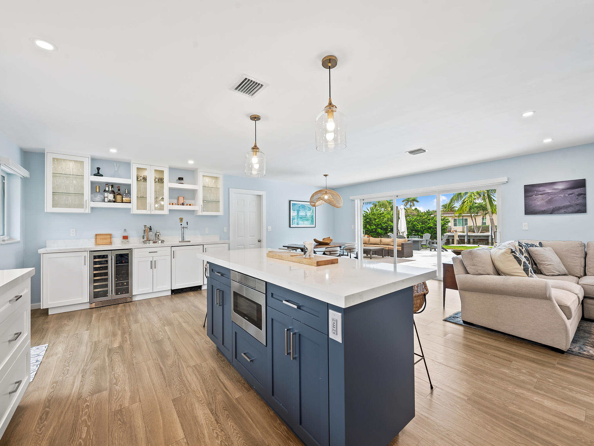 CORAL KEY VILLAS 2ND SEC - Residential