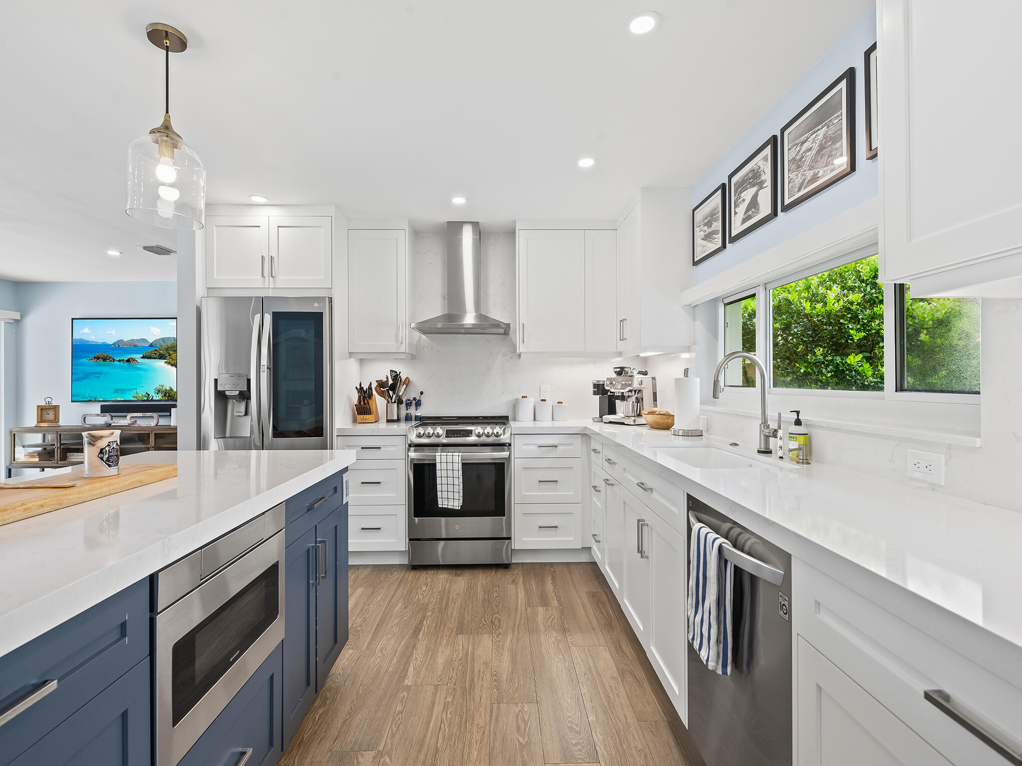 CORAL KEY VILLAS 2ND SEC - Residential