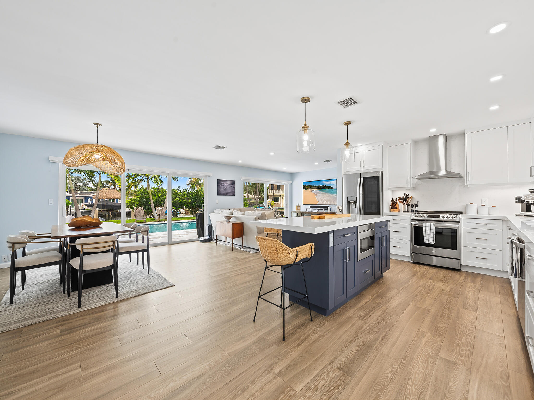 CORAL KEY VILLAS 2ND SEC - Residential