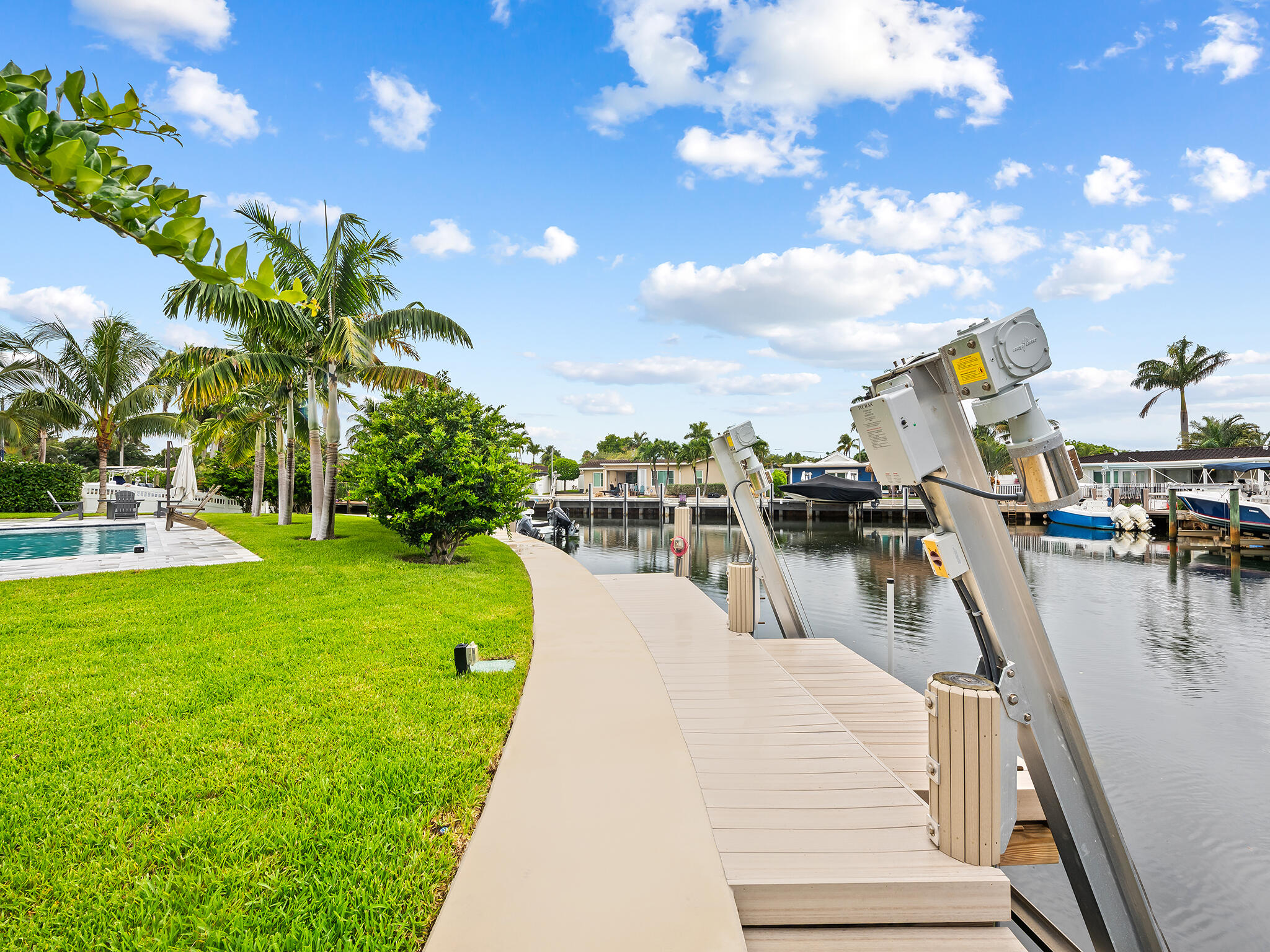 CORAL KEY VILLAS 2ND SEC - Residential