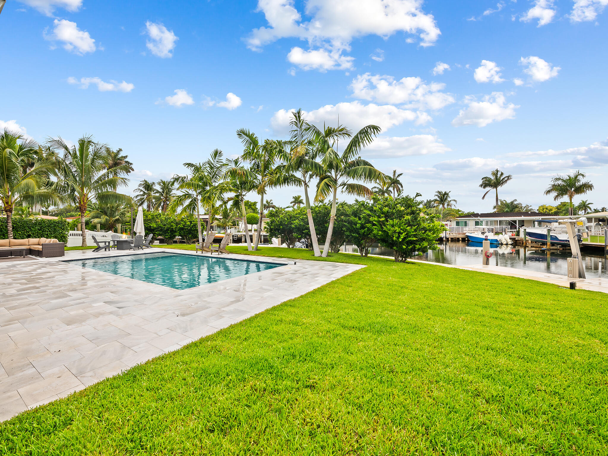 CORAL KEY VILLAS 2ND SEC - Residential