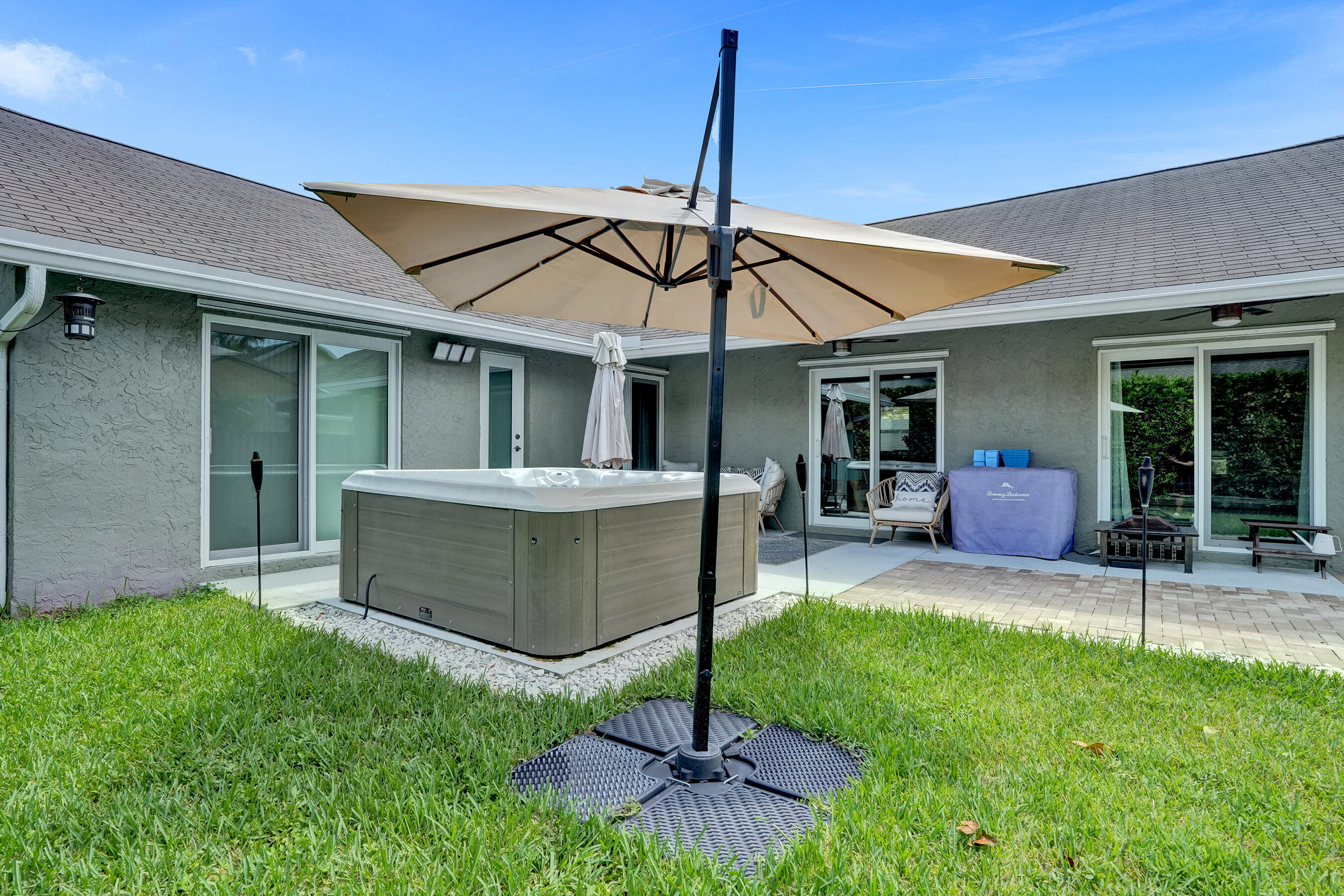 TROPIC PALMS 2 - Residential