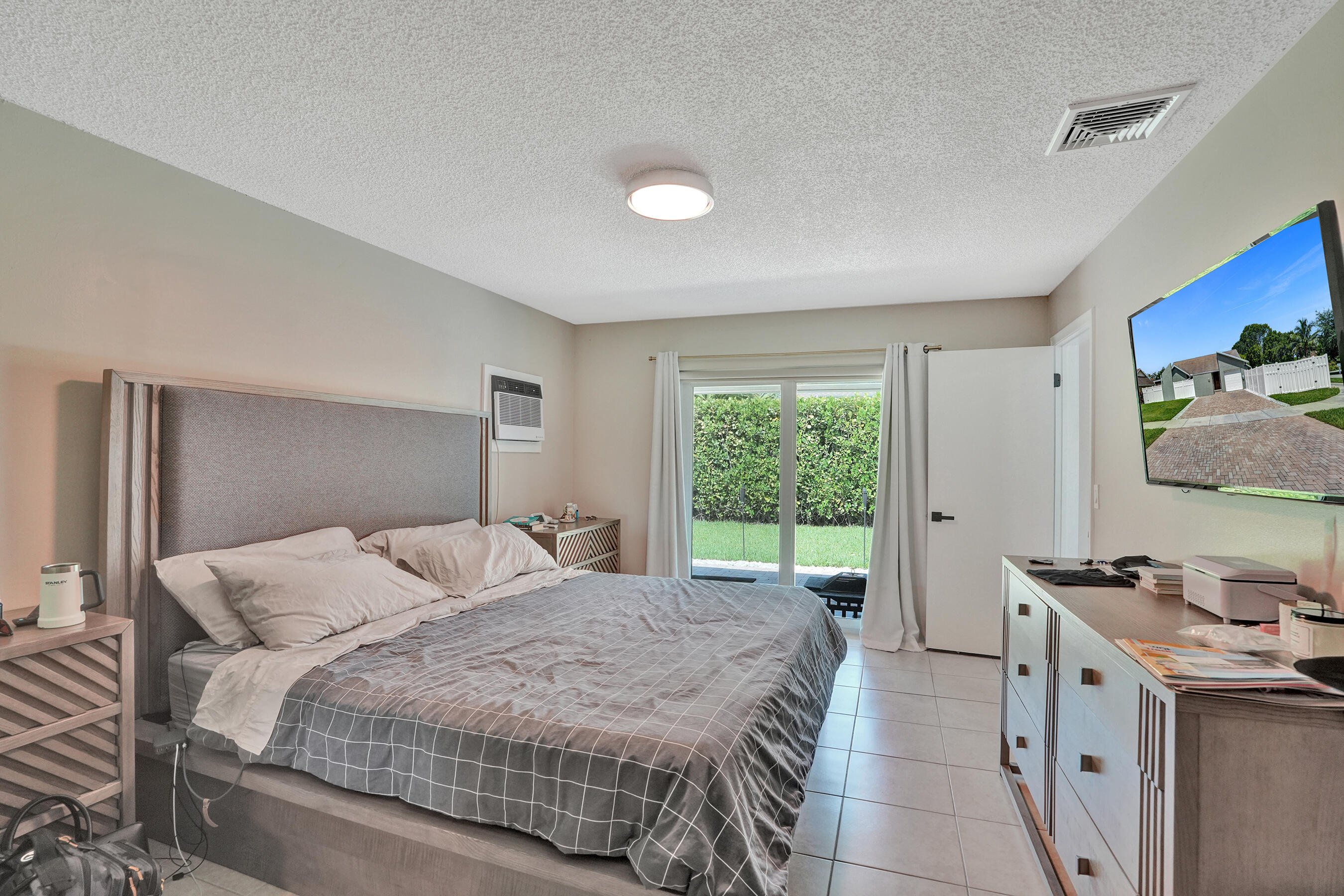 TROPIC PALMS 2 - Residential