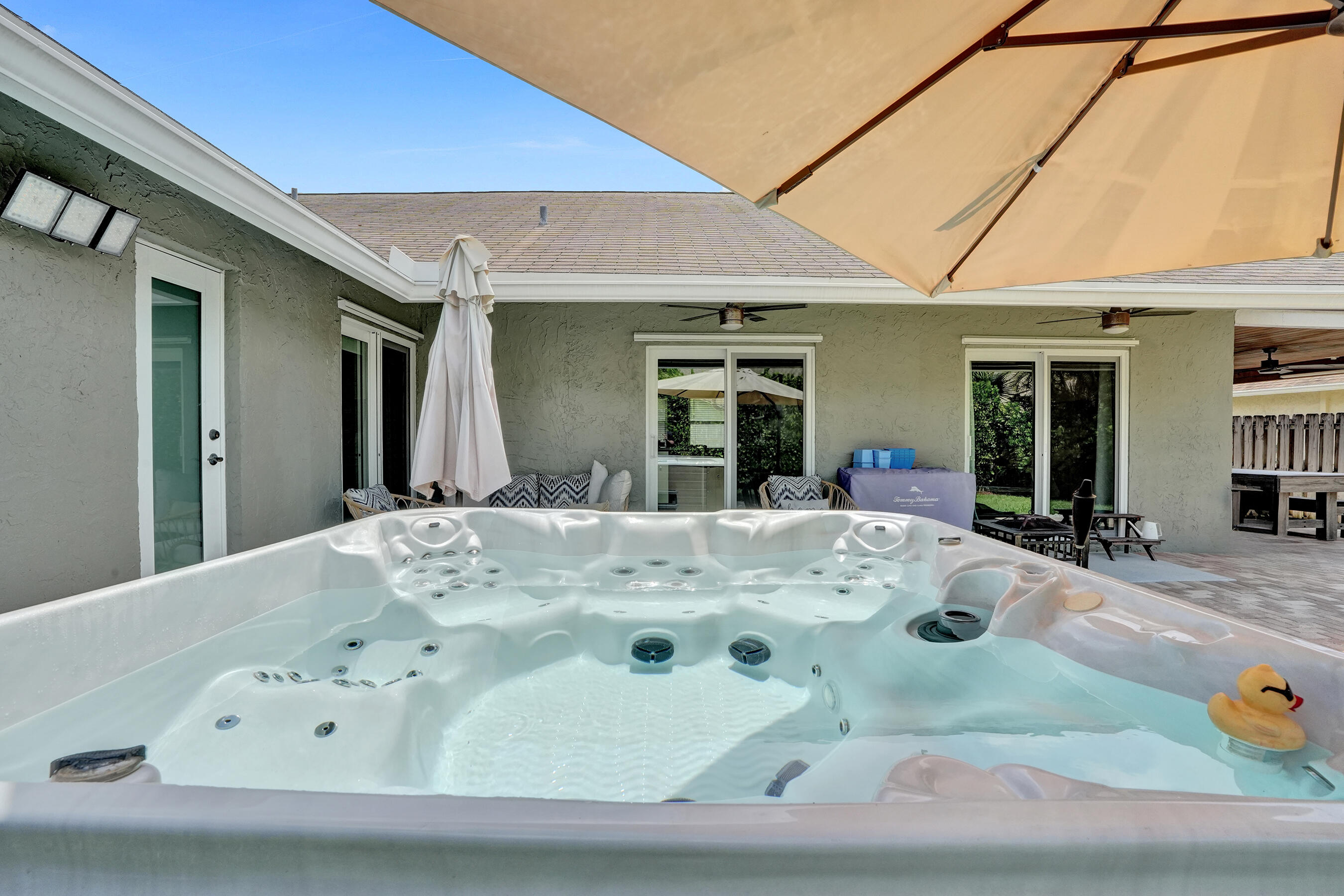 TROPIC PALMS 2 - Residential
