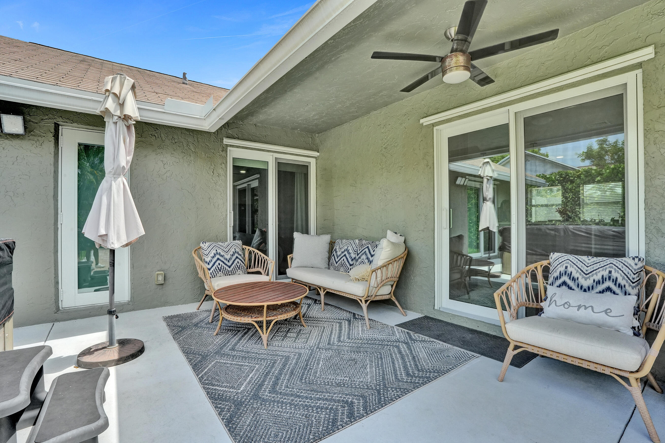TROPIC PALMS 2 - Residential