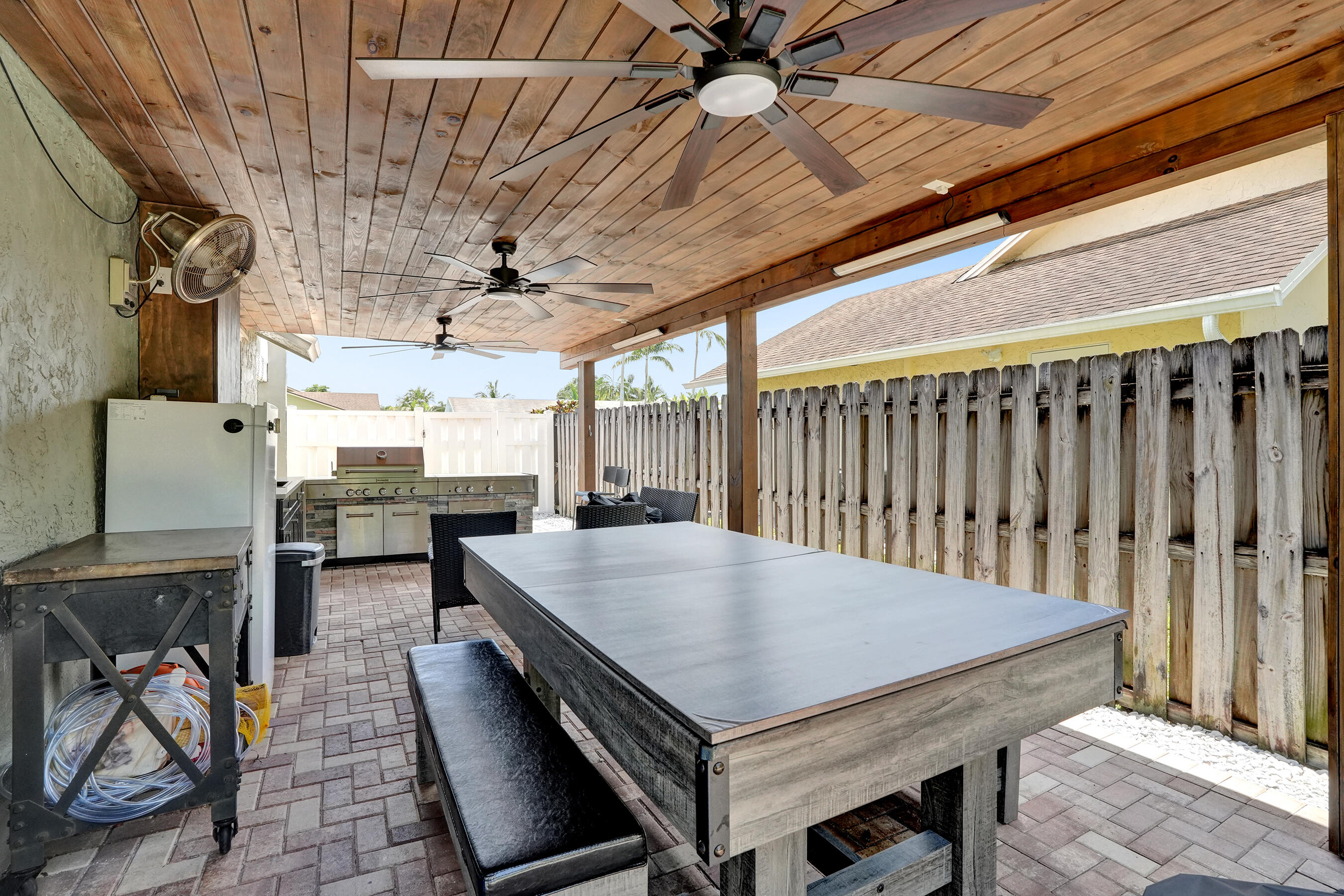 TROPIC PALMS 2 - Residential
