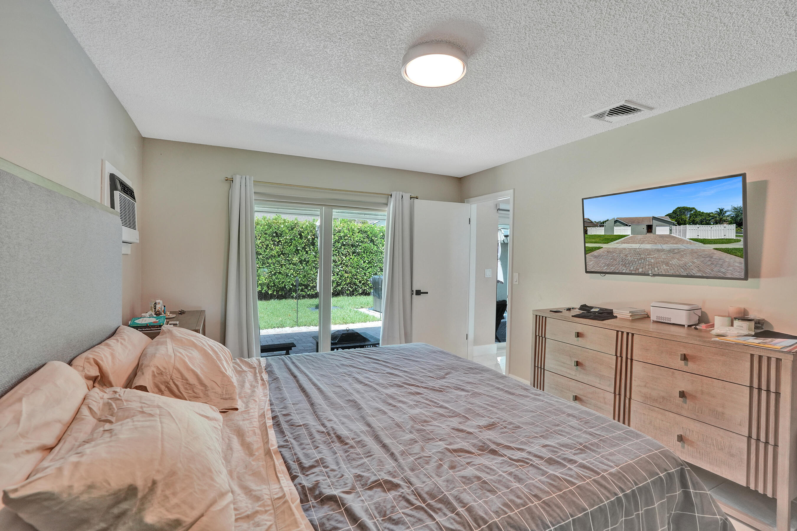 TROPIC PALMS 2 - Residential