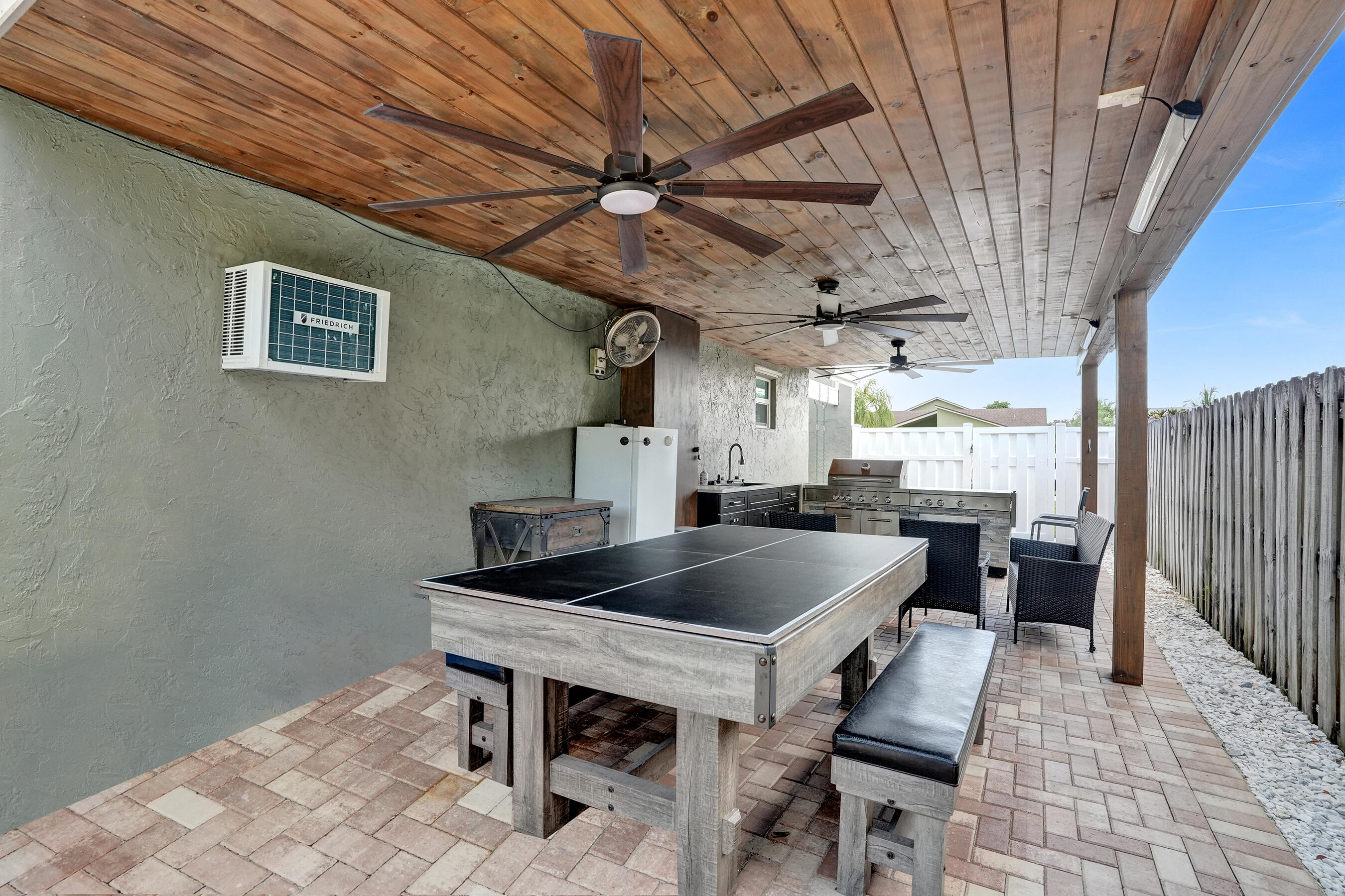TROPIC PALMS 2 - Residential