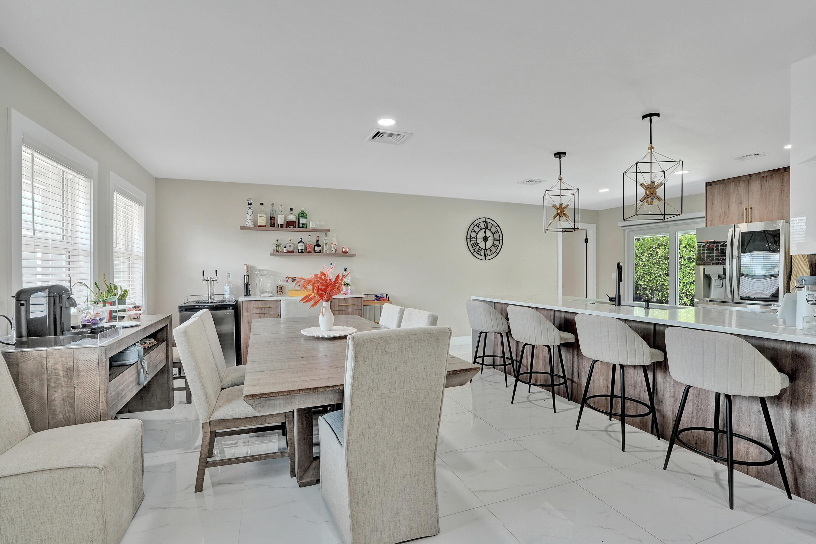 TROPIC PALMS 2 - Residential
