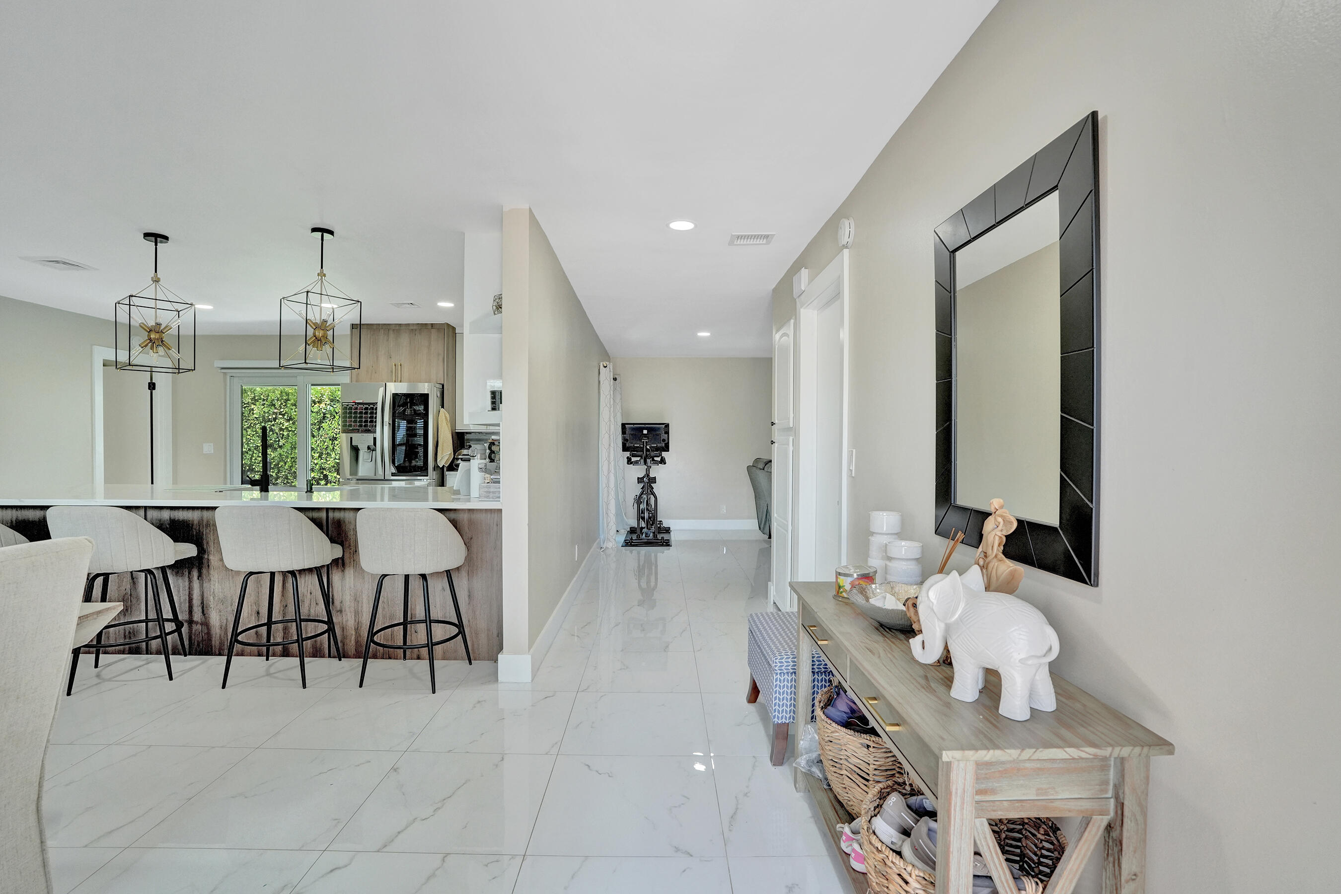 TROPIC PALMS 2 - Residential