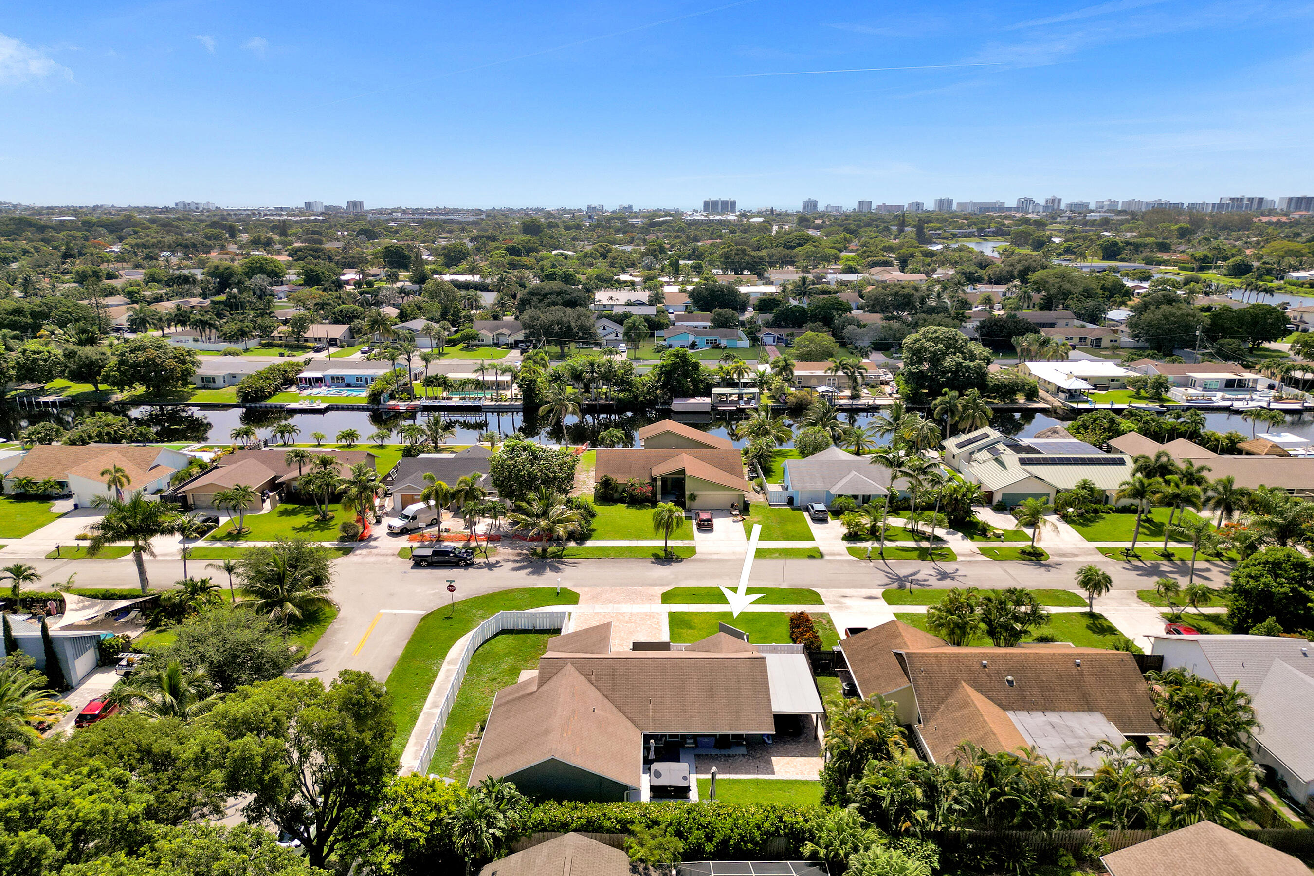 TROPIC PALMS 2 - Residential