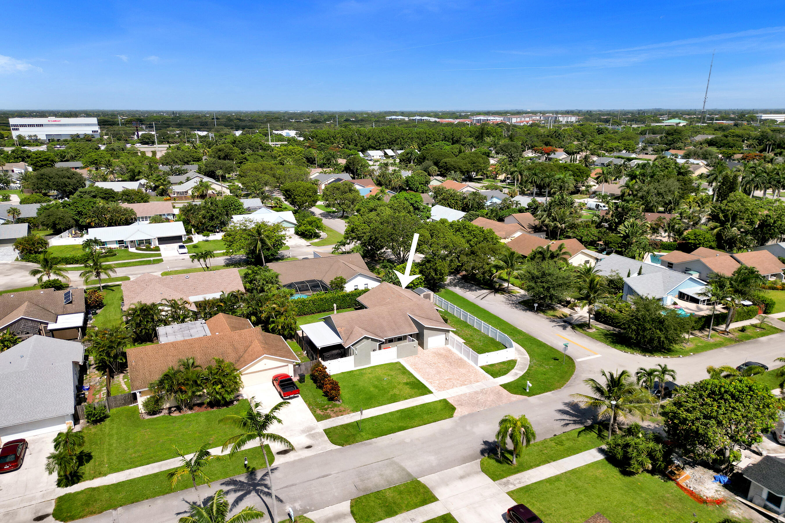 TROPIC PALMS 2 - Residential