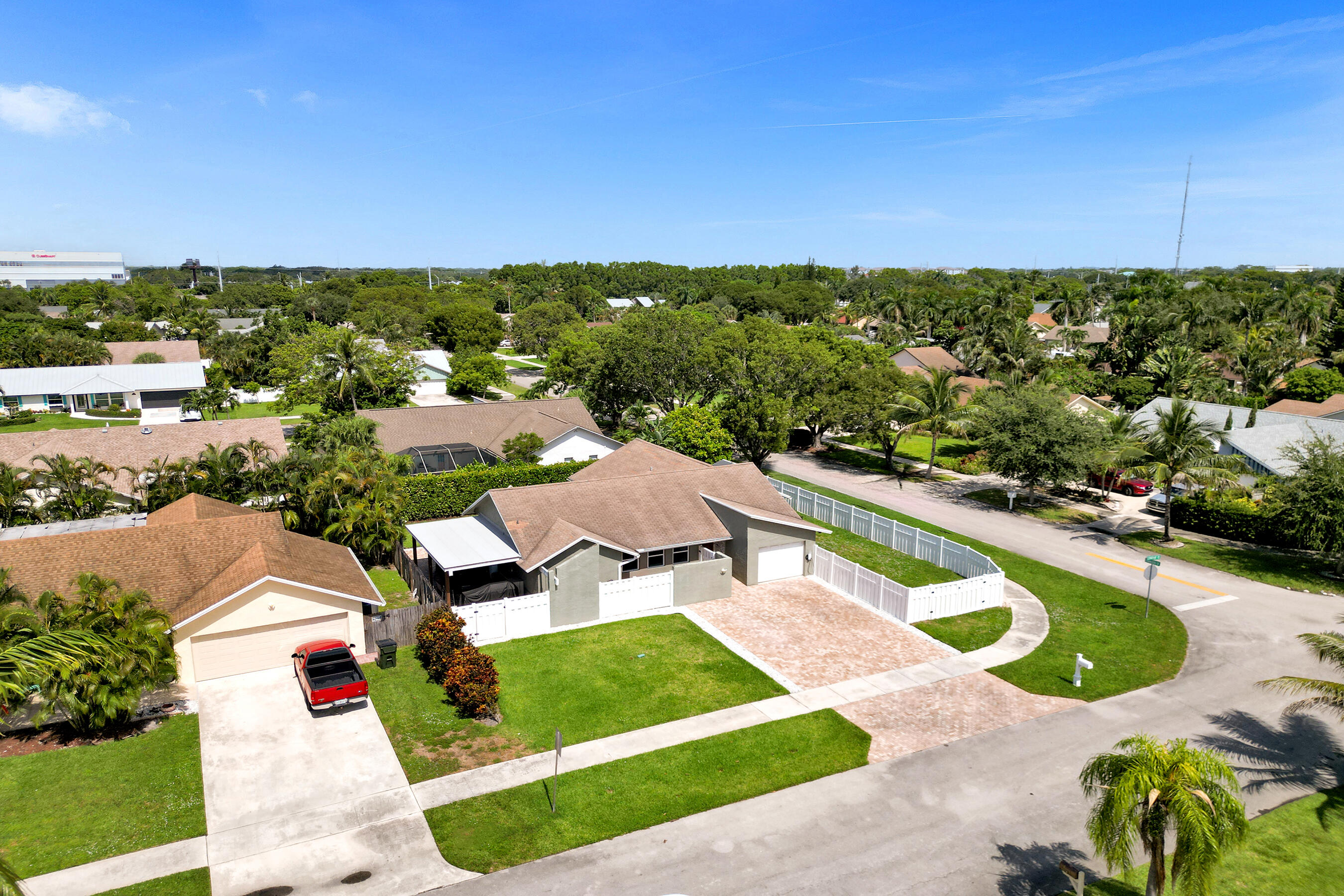 TROPIC PALMS 2 - Residential