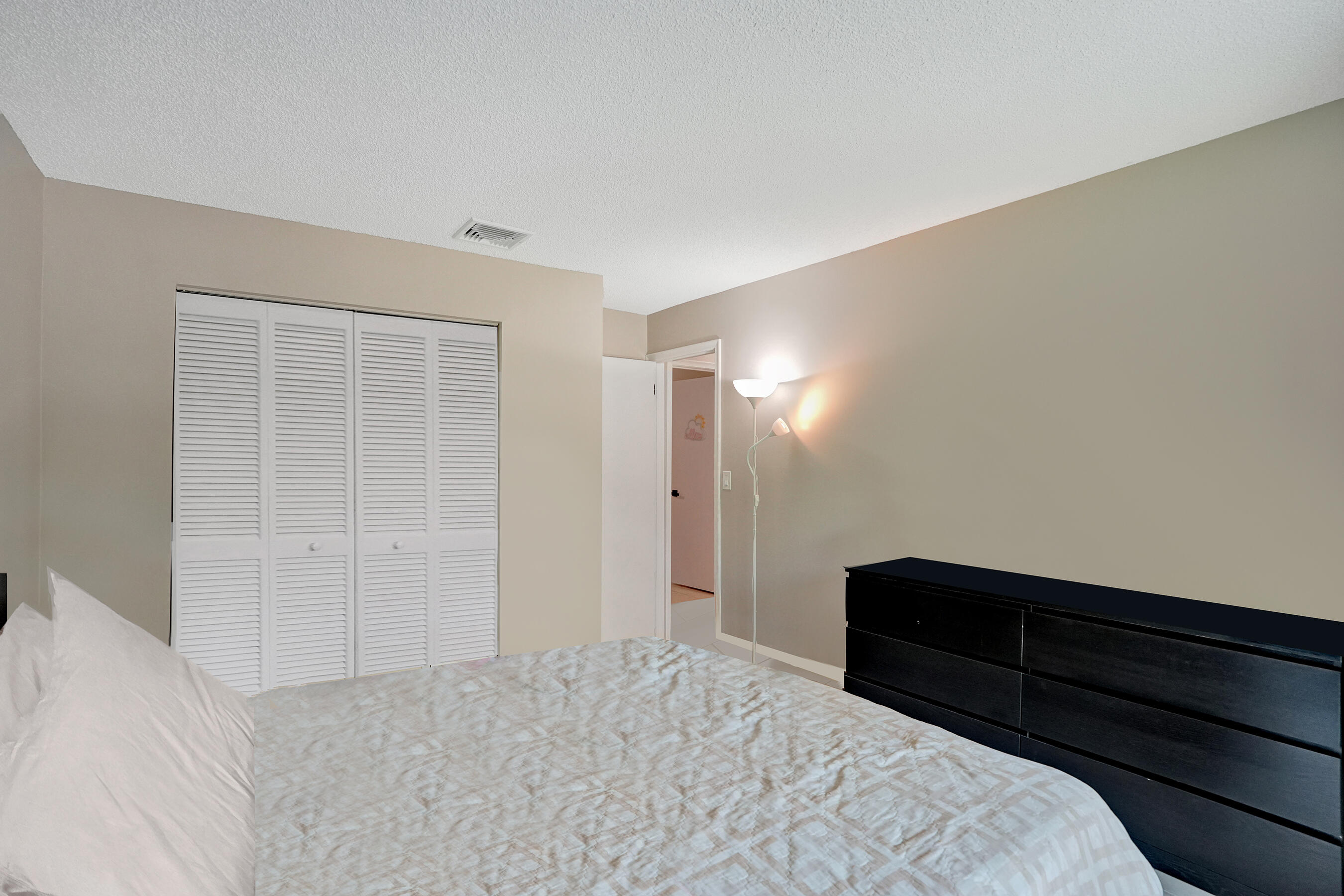 TROPIC PALMS 2 - Residential