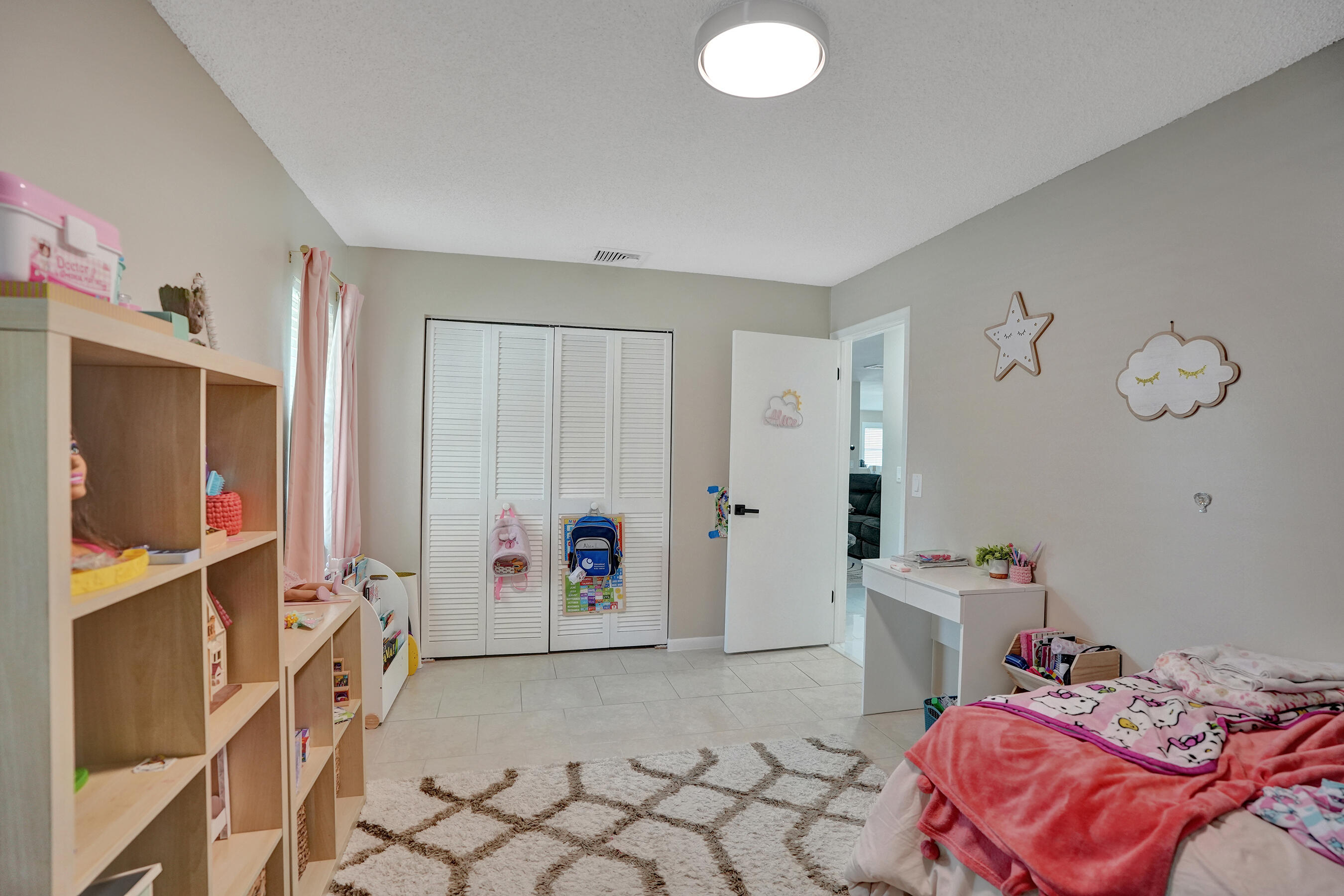 TROPIC PALMS 2 - Residential