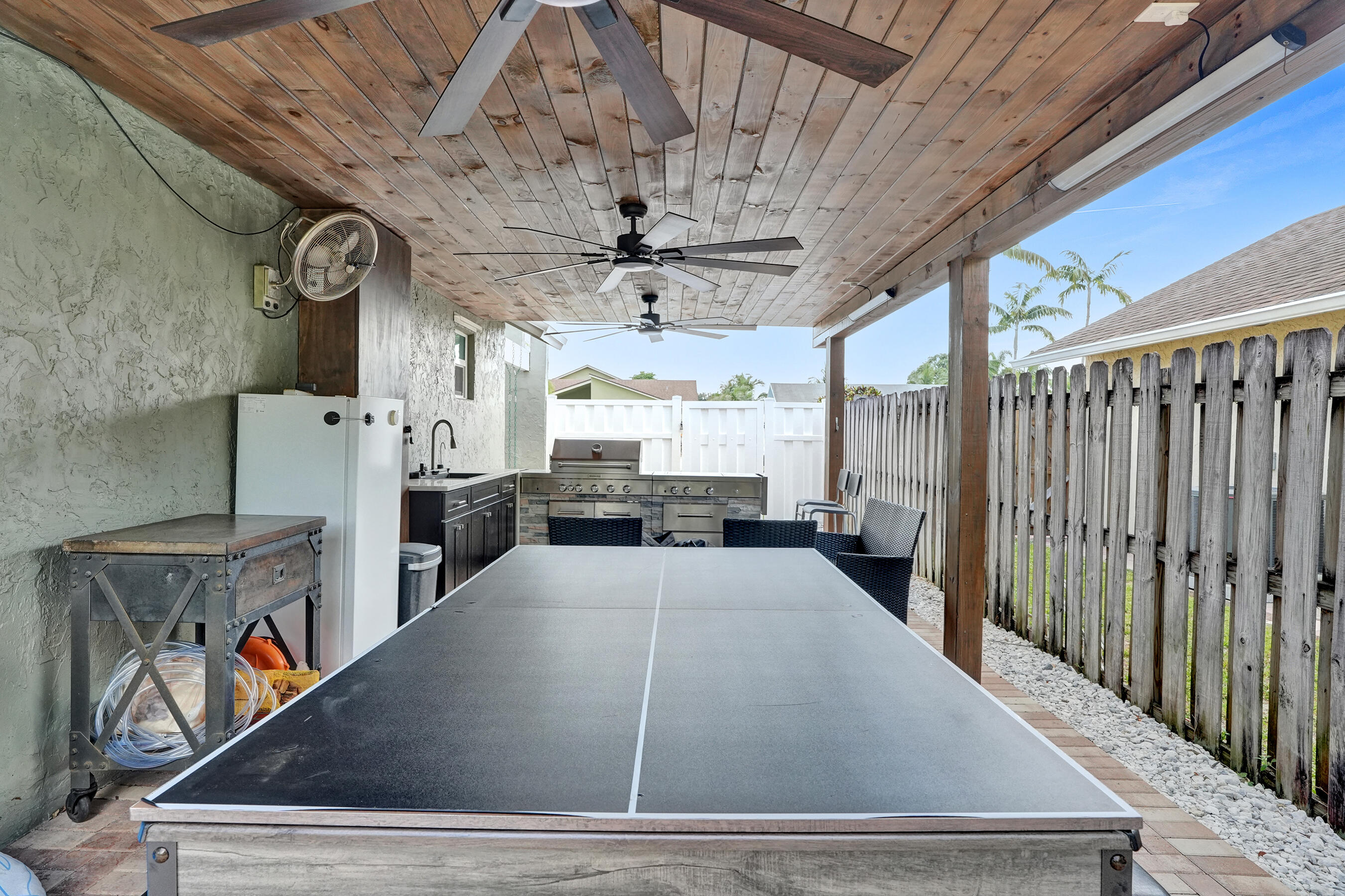 TROPIC PALMS 2 - Residential