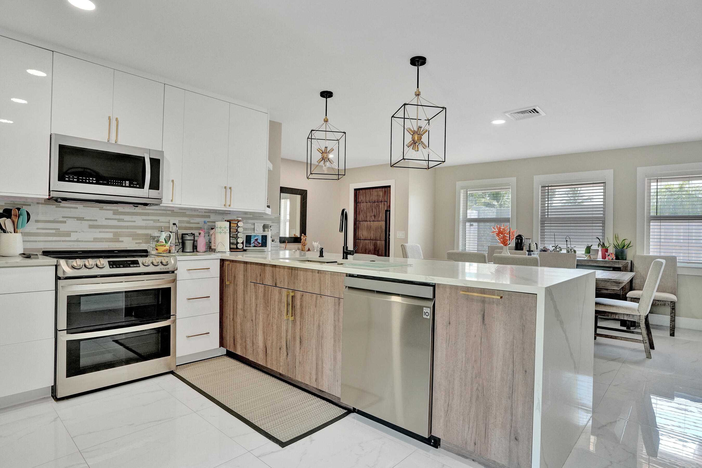 TROPIC PALMS 2 - Residential