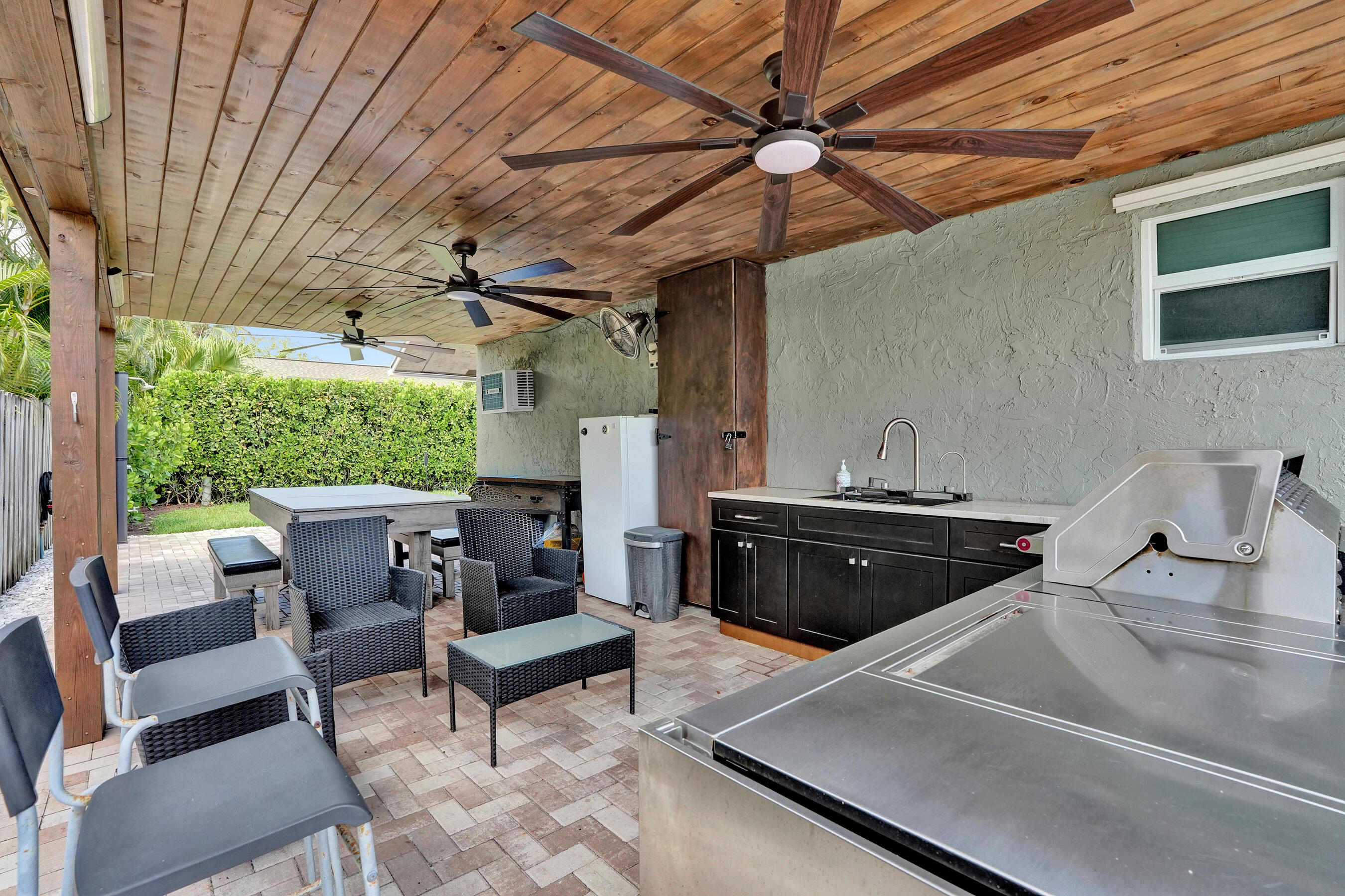 TROPIC PALMS 2 - Residential
