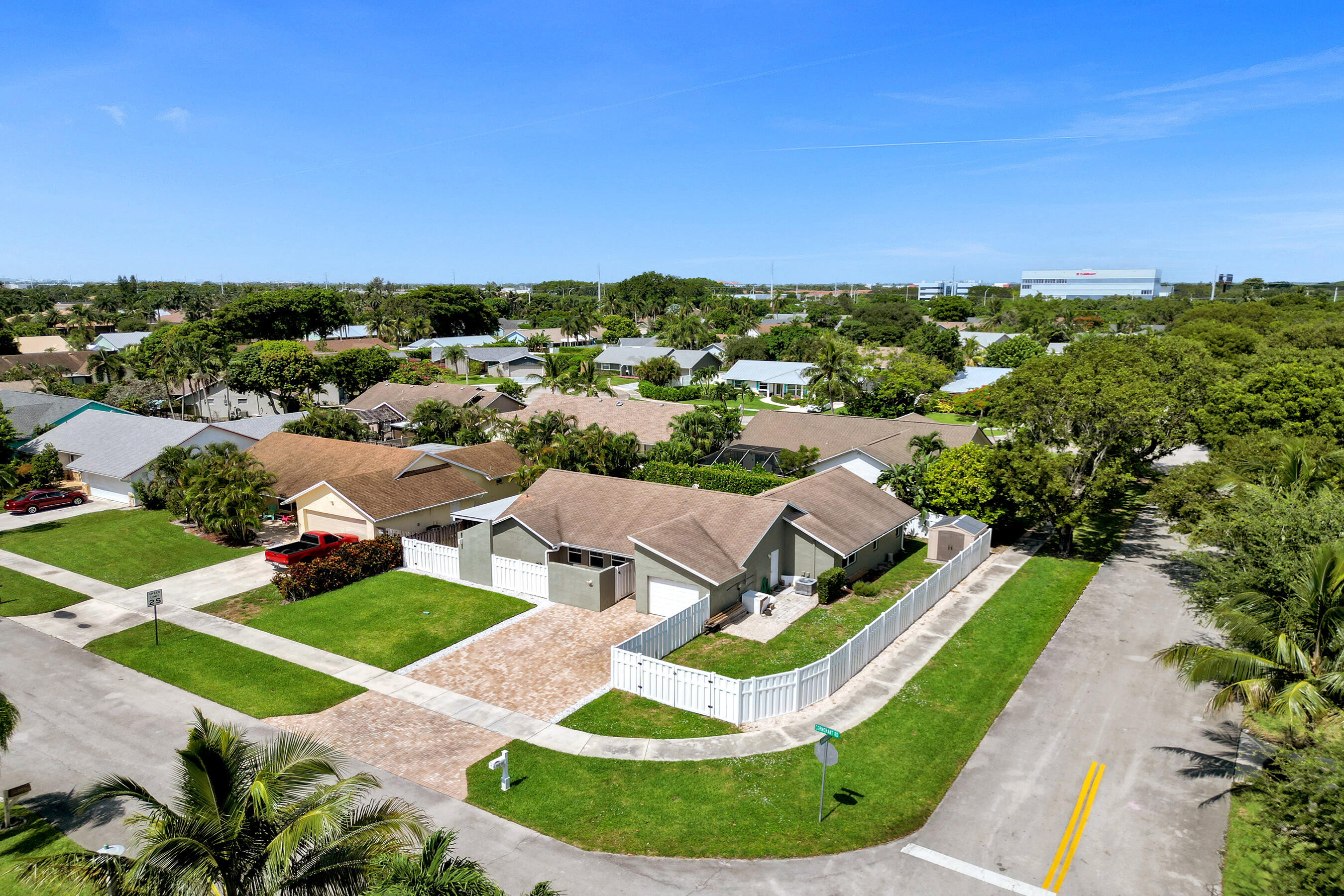 TROPIC PALMS 2 - Residential