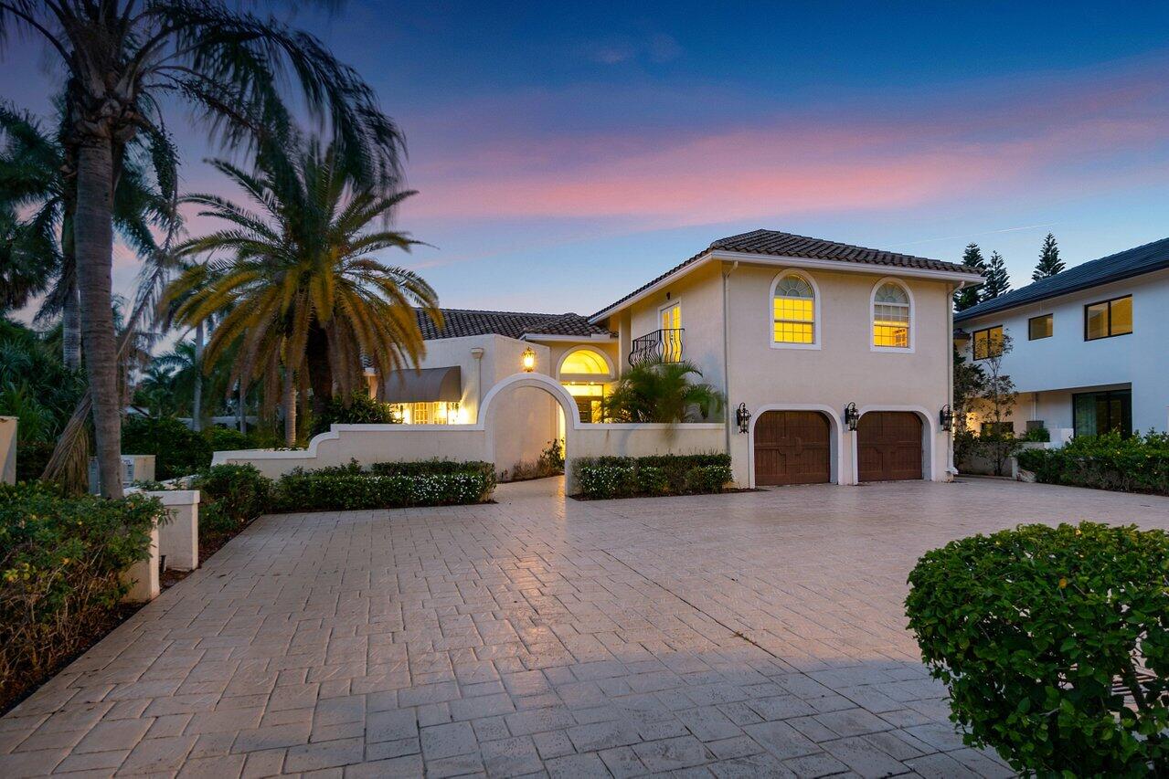 ROYAL PALM YACHT & COUNTRY CLUB - Residential