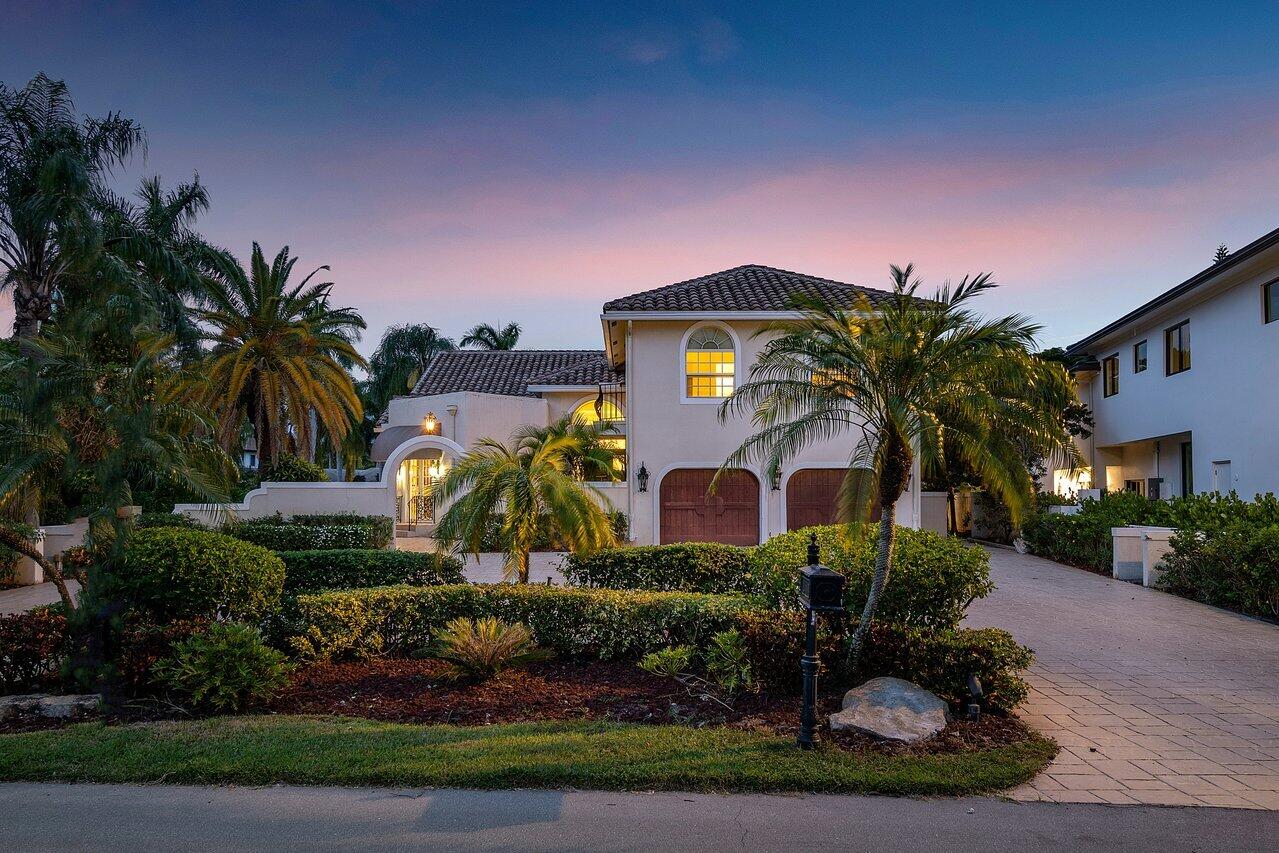 ROYAL PALM YACHT & COUNTRY CLUB - Residential