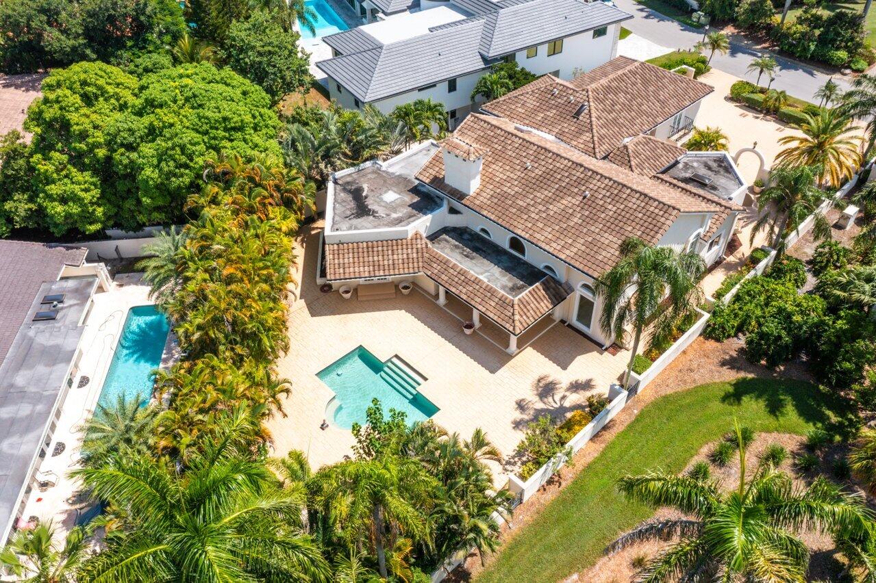 ROYAL PALM YACHT & COUNTRY CLUB - Residential