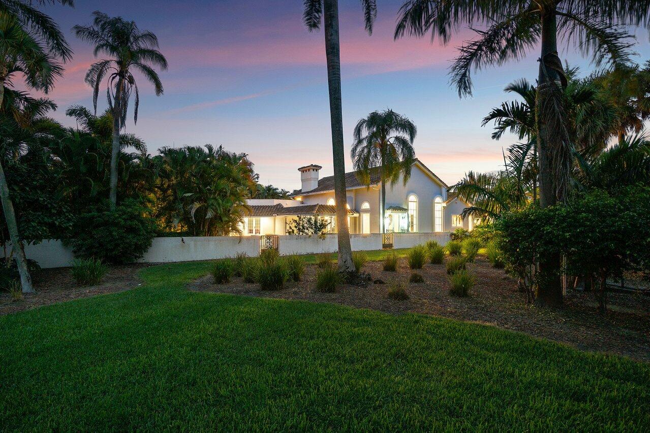 ROYAL PALM YACHT & COUNTRY CLUB - Residential