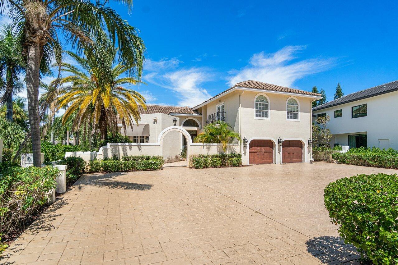 ROYAL PALM YACHT & COUNTRY CLUB - Residential
