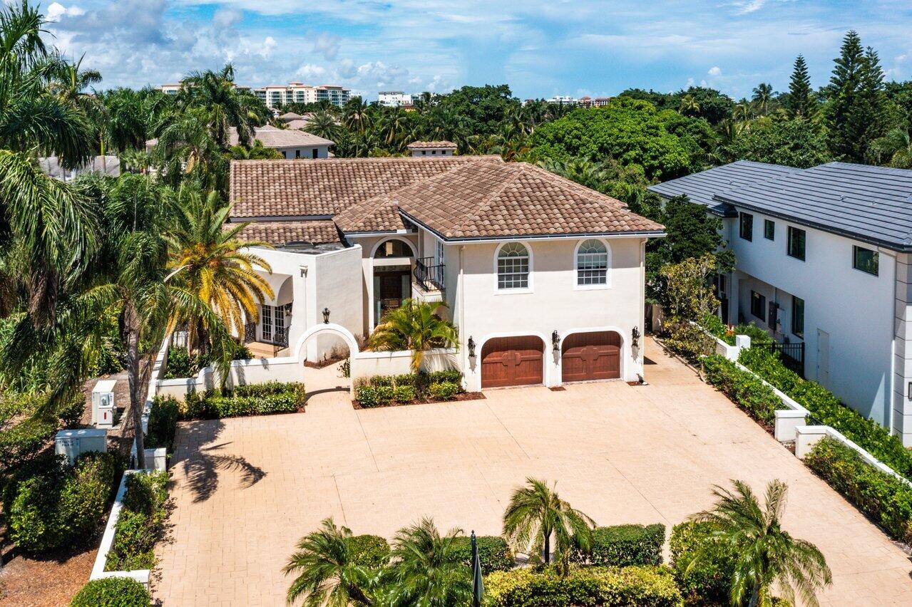 ROYAL PALM YACHT & COUNTRY CLUB - Residential