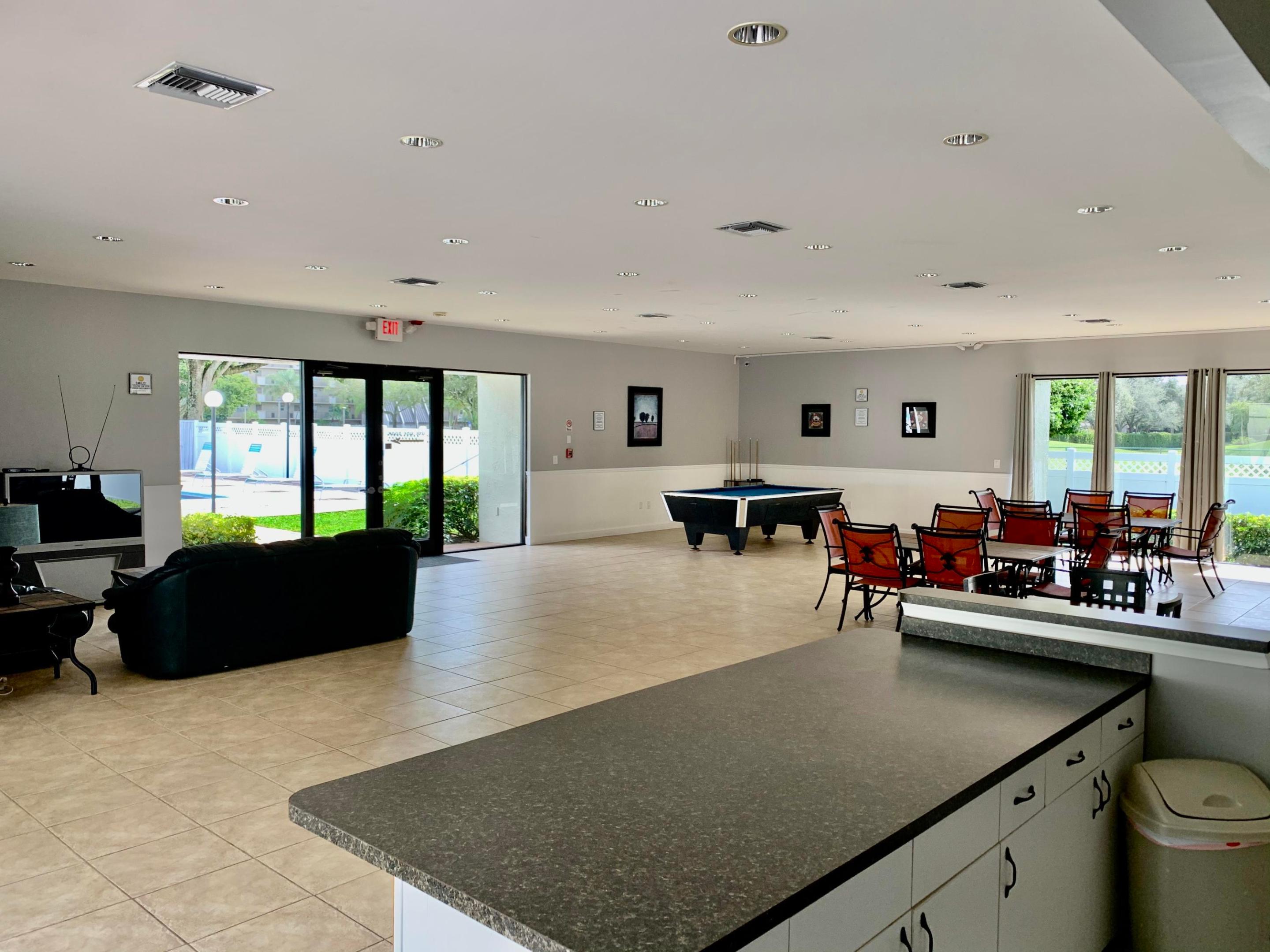 ROLLING HILLS GOLF AND TENNIS - Residential Lease