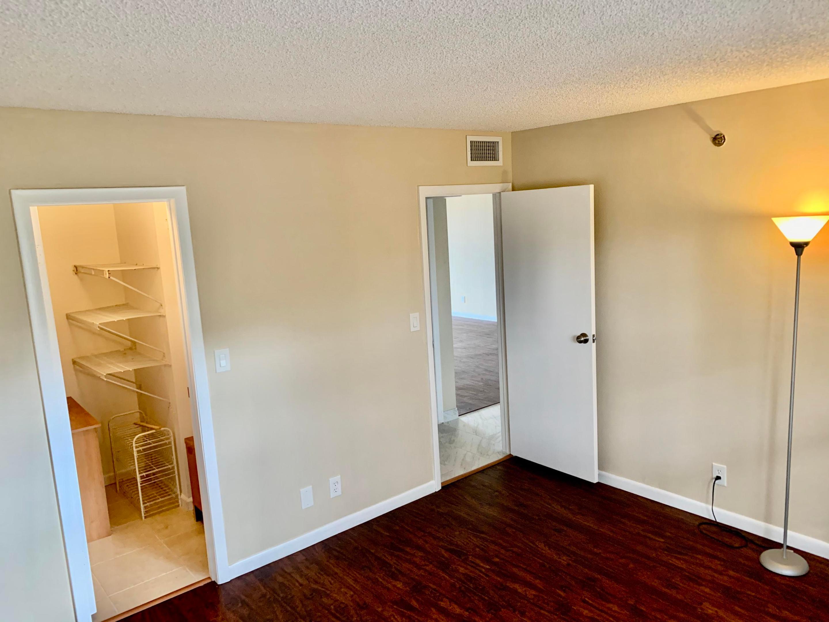 ROLLING HILLS GOLF AND TENNIS - Residential Lease