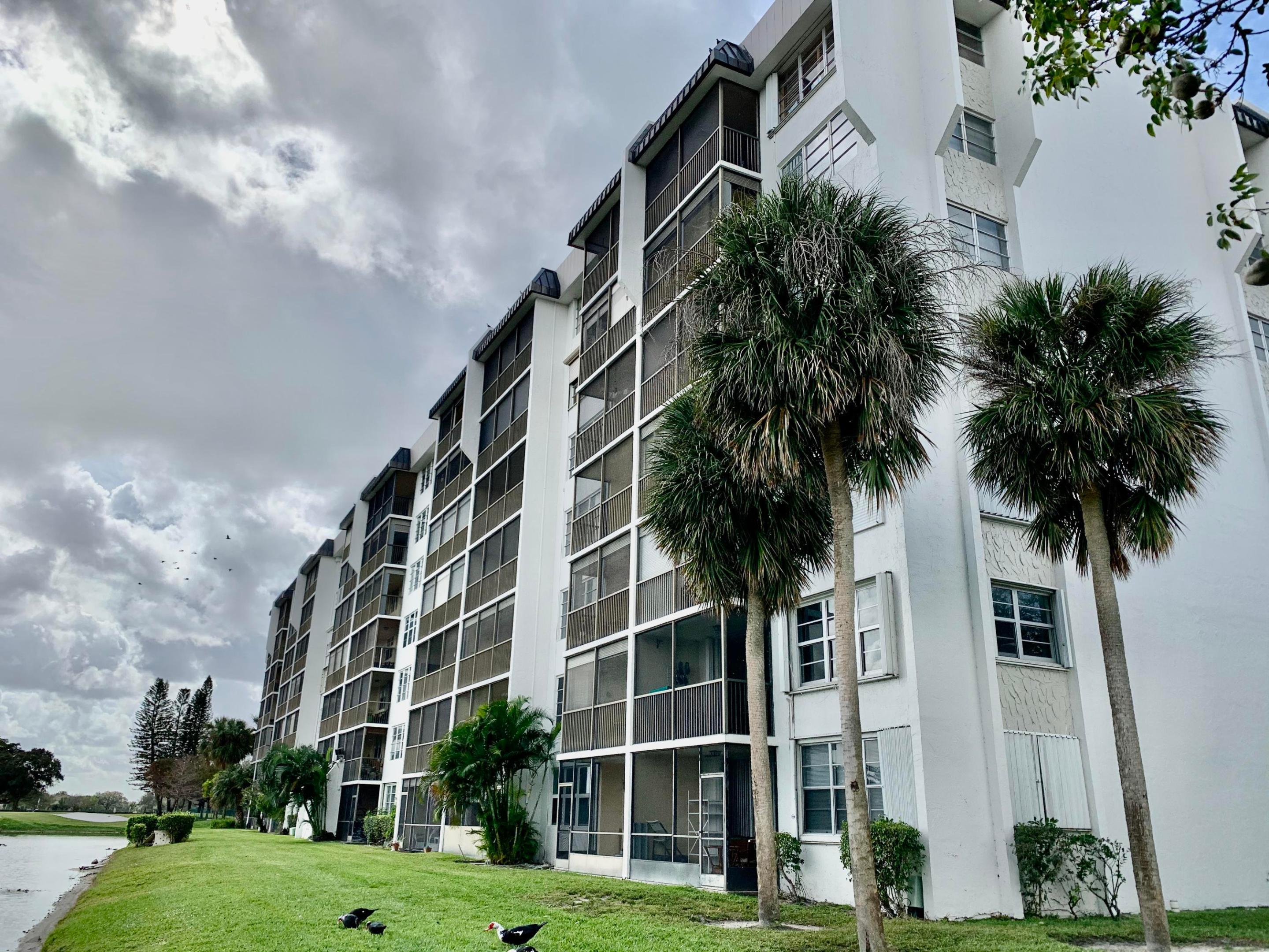ROLLING HILLS GOLF AND TENNIS - Residential Lease