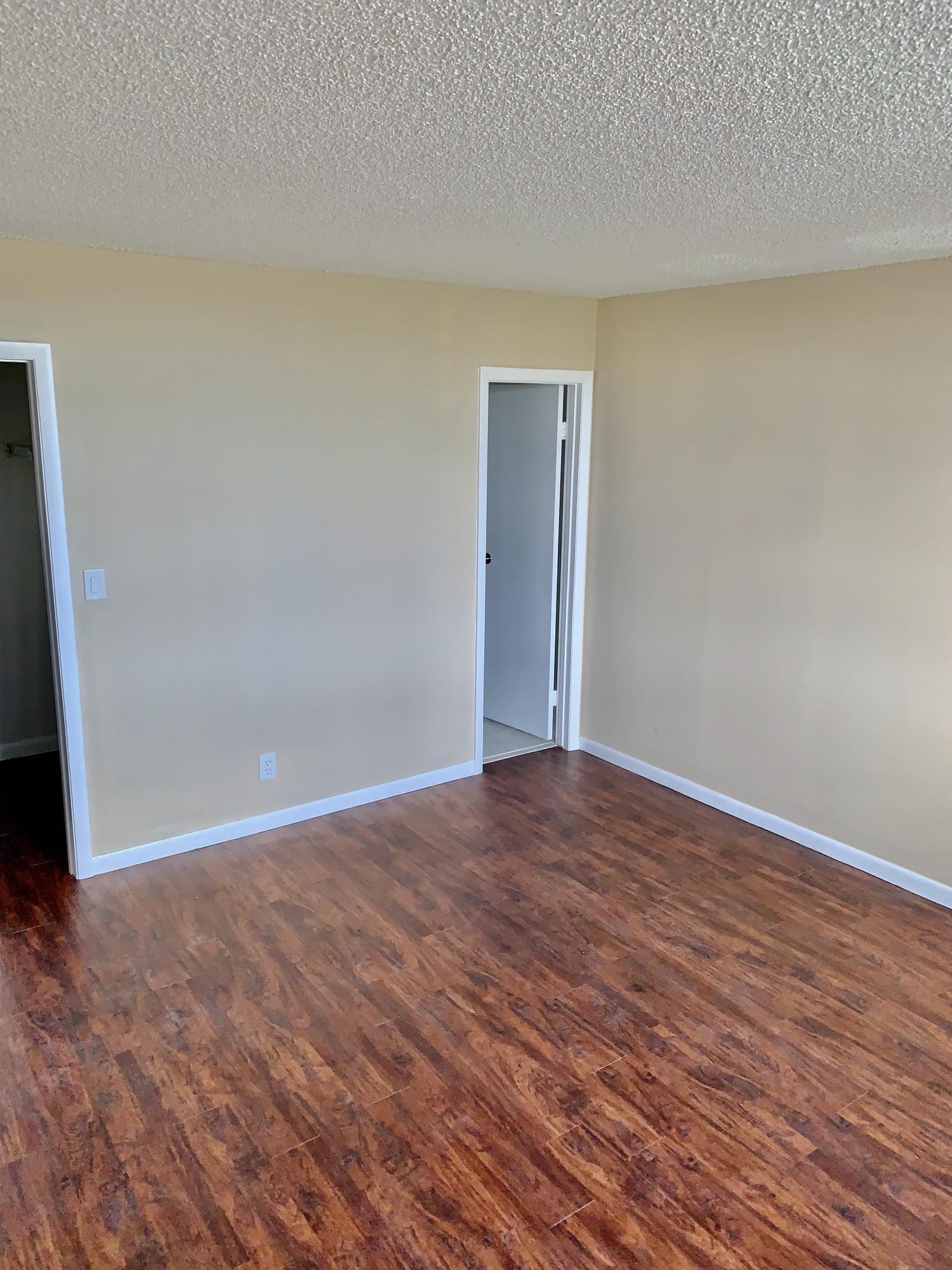 ROLLING HILLS GOLF AND TENNIS - Residential Lease