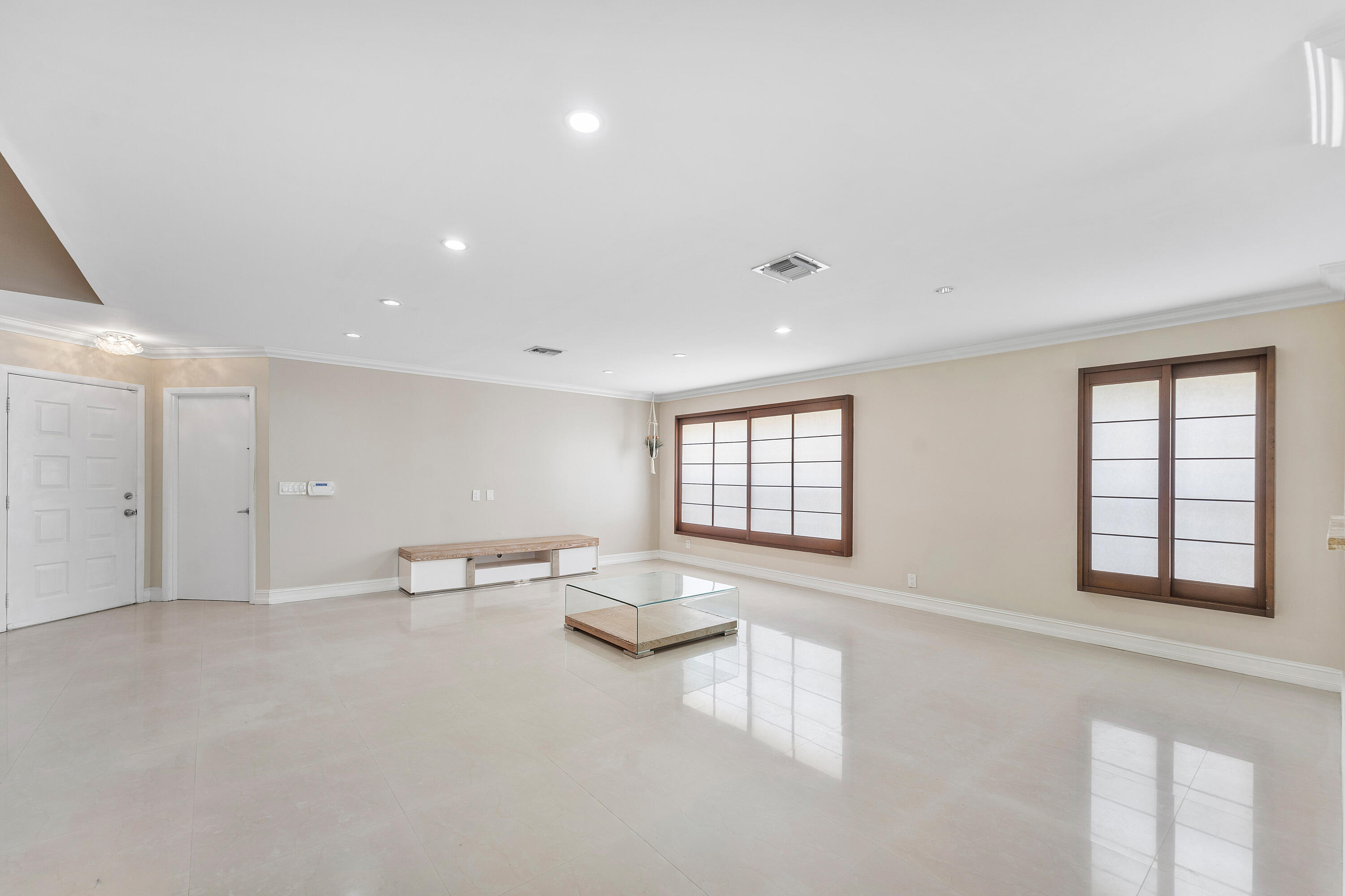 BOCA FONTANA TR E - Residential Lease