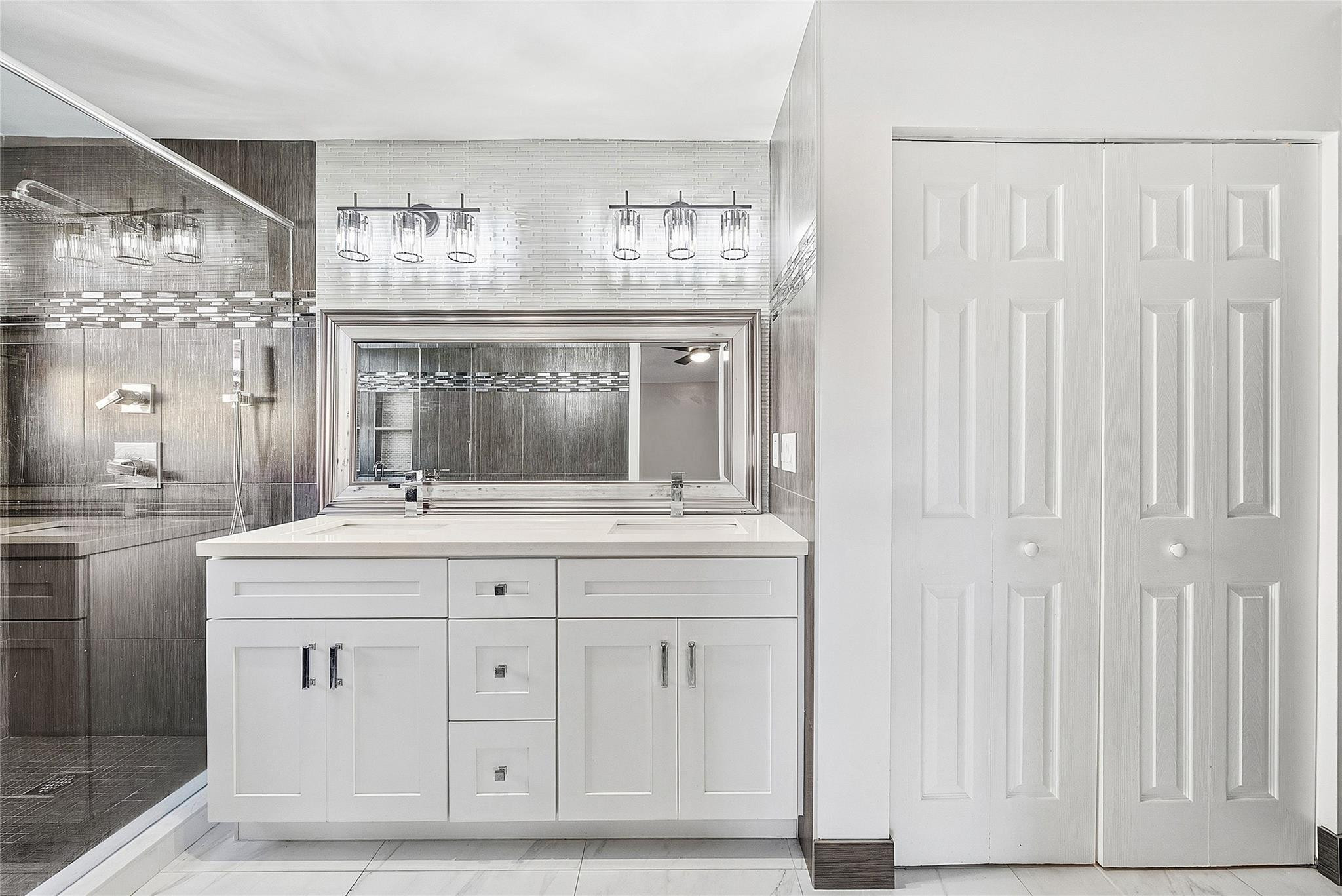 BOCA FONTANA TR E - Residential Lease